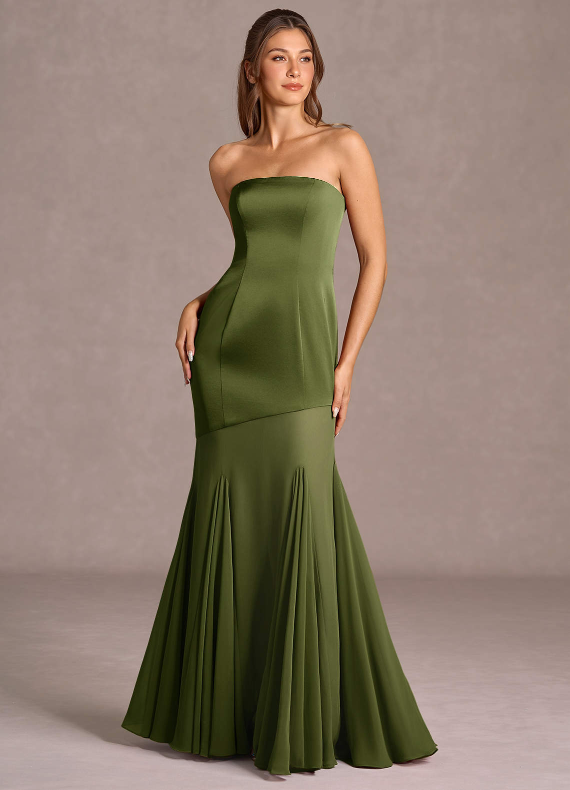 Vestido Oliva Largo Uma image1