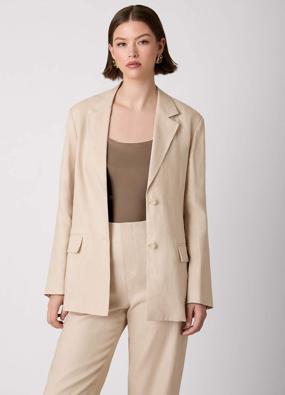 front 100 % eurooppalaista pellavaa olevat kaksiosaiset puvut