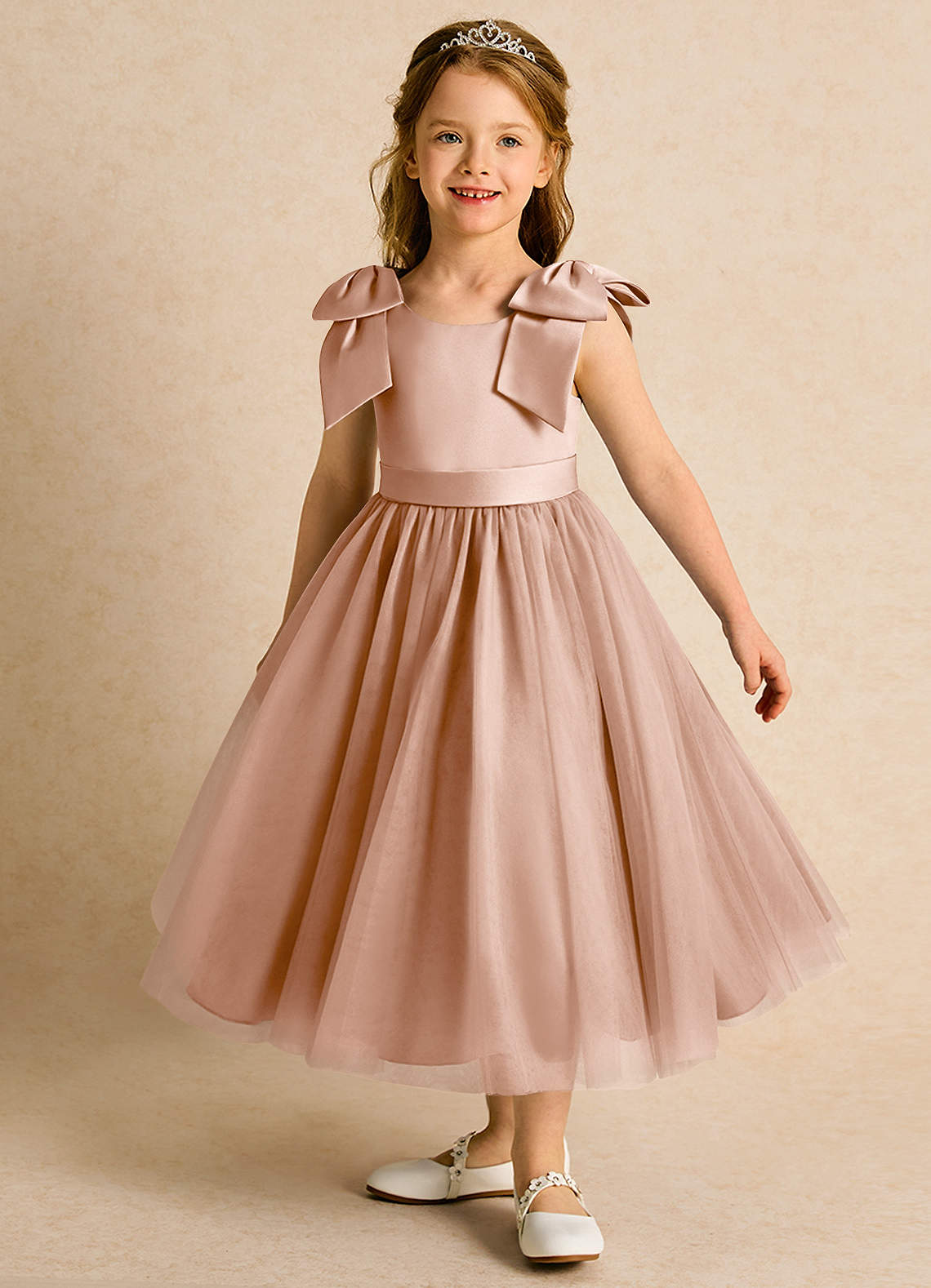 Azazie Serene Abiti da Ragazza di Fiori Abito Principessa in Raso Opaco Fiocco Champagne Rosa image1