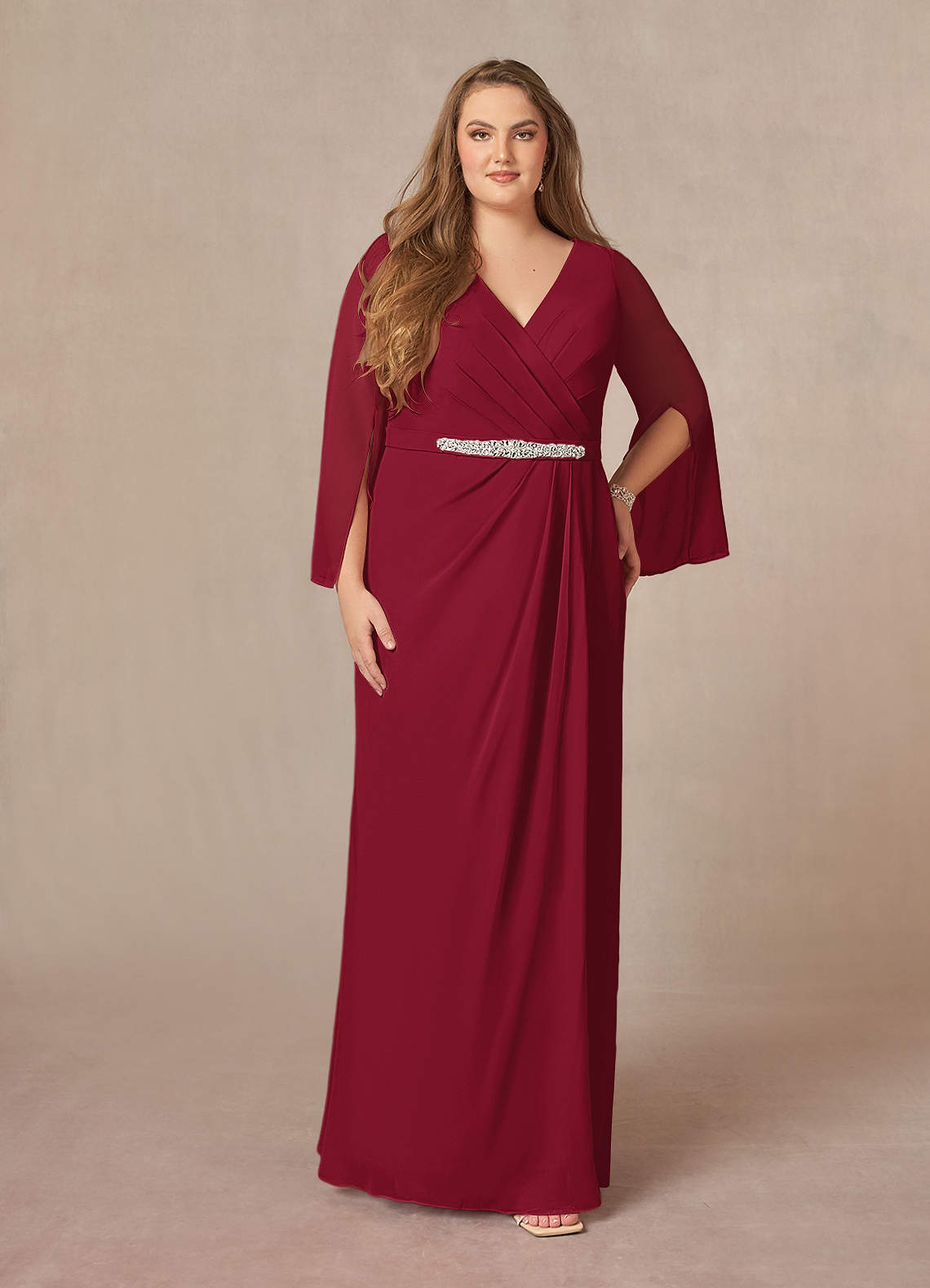 Azazie Belinda Mère de la mariée Robes Robe Trapèze en Mousseline de soie Col V plissé Bourgogne image1