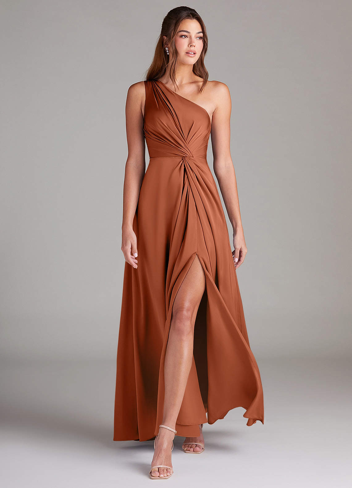 Azazie Brooke Robes de demoiselle d'honneur Robe Trapèze en Satin extensible Ue épaule Rose De Cèdre image2