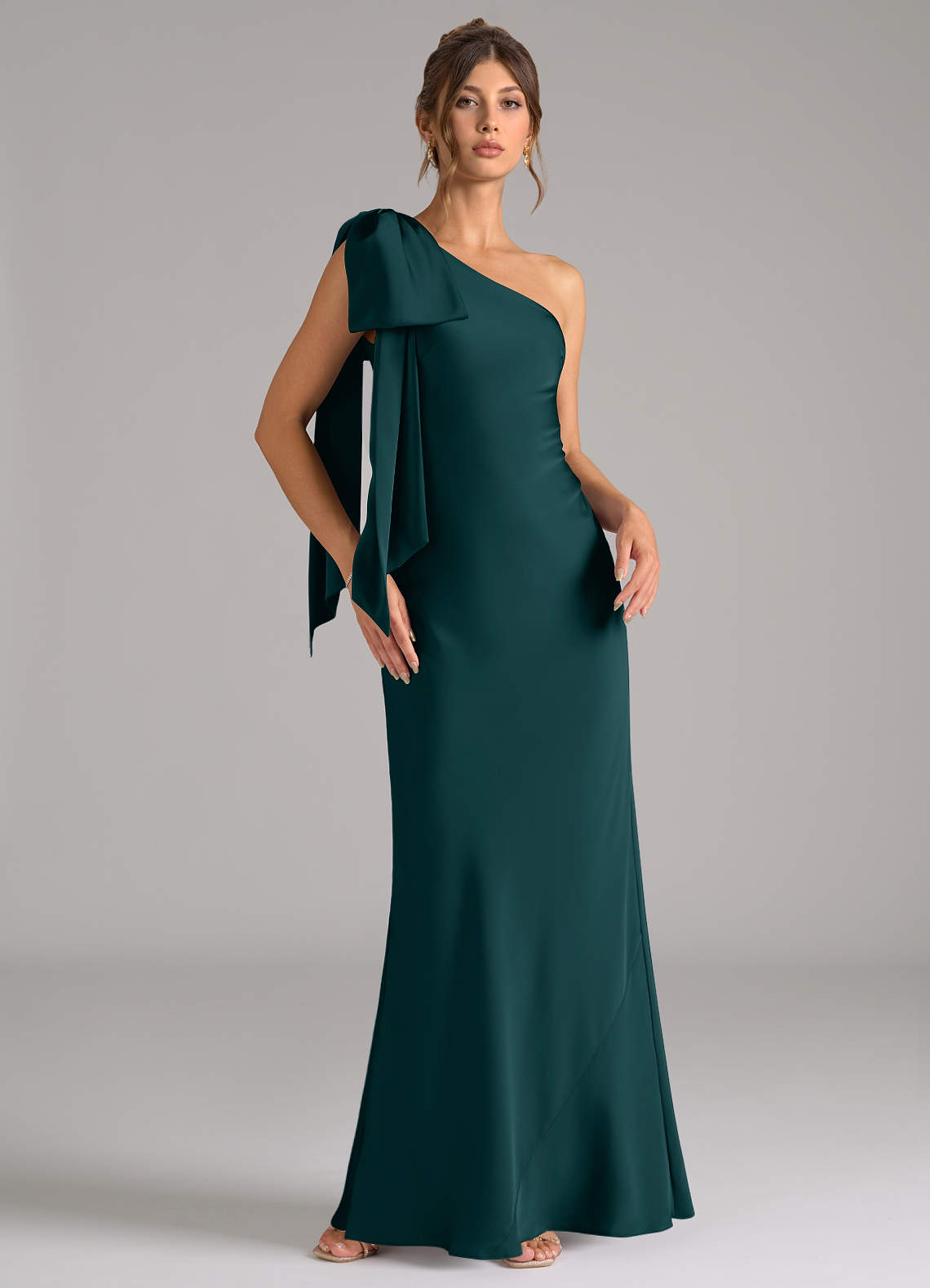 Azazie Capri Jurken voor bruidsmeisjes Jurk van Stretch Satijn met Zeemeermin One-Shoulder Pijnboom image1