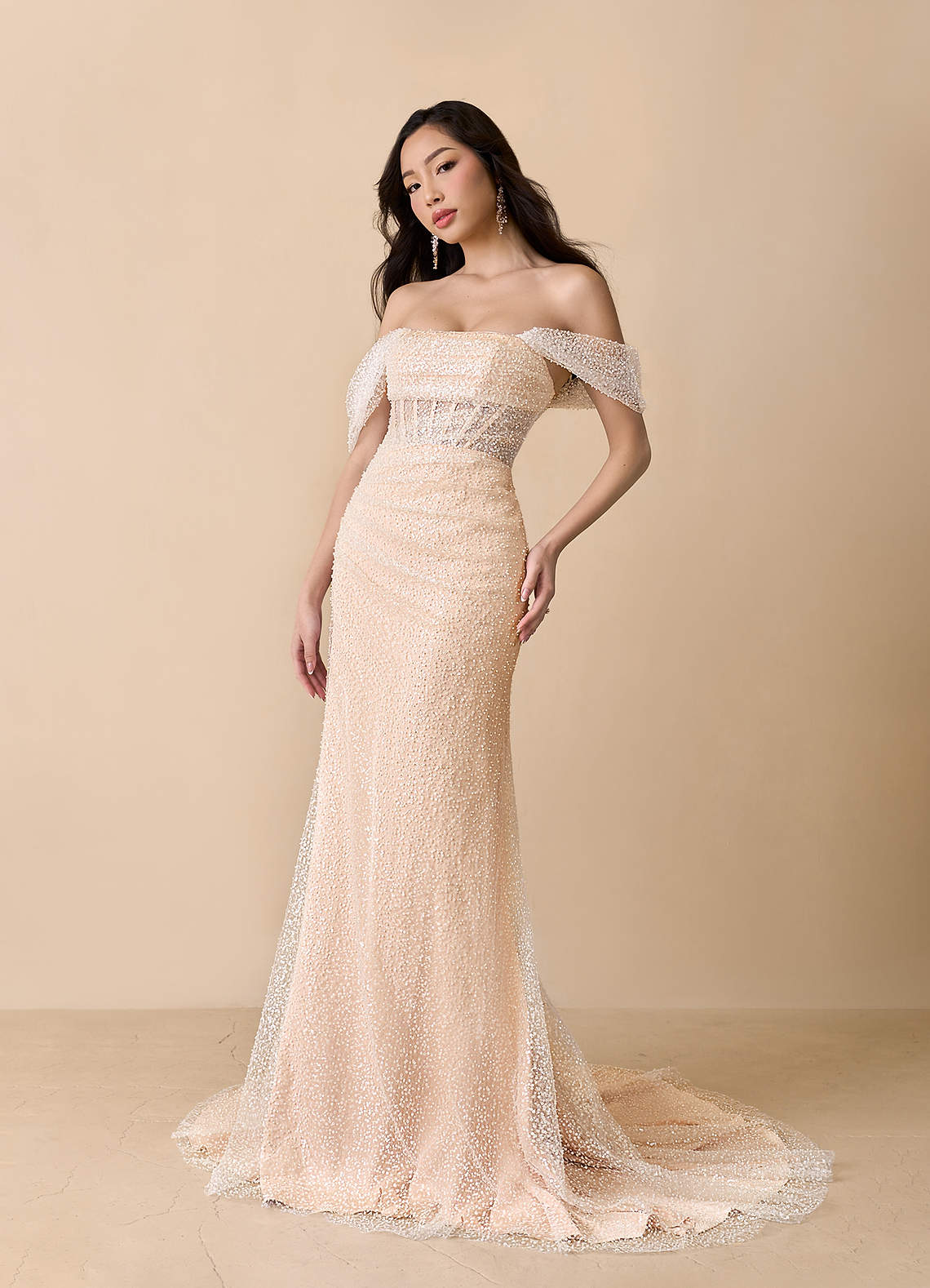 Azazie Eos Vestidos de noiva Vestir Diamante Branco Rosa Inglesa de Miçangas de sereia com Fora do ombro image4