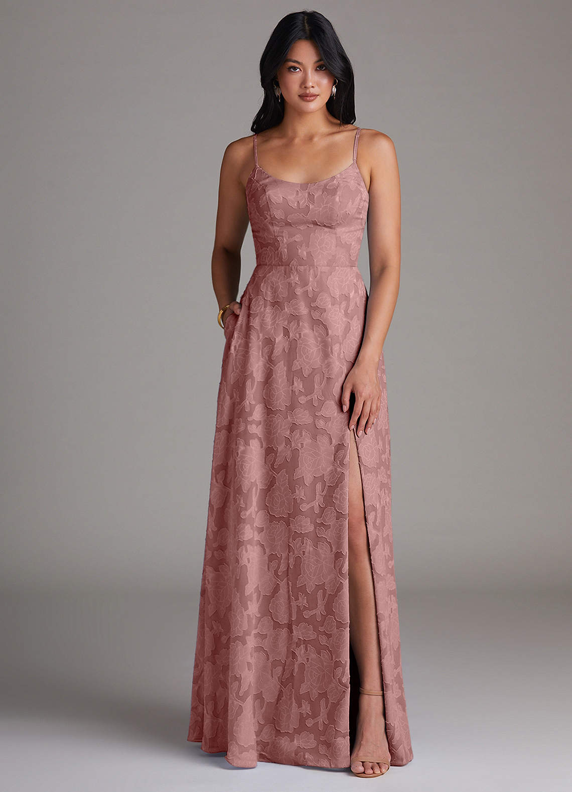 Azazie Moira Abiti da Damigella Abito A-Line in Burnout Floreale Spacco Laterale Rosa Polverosa image1
