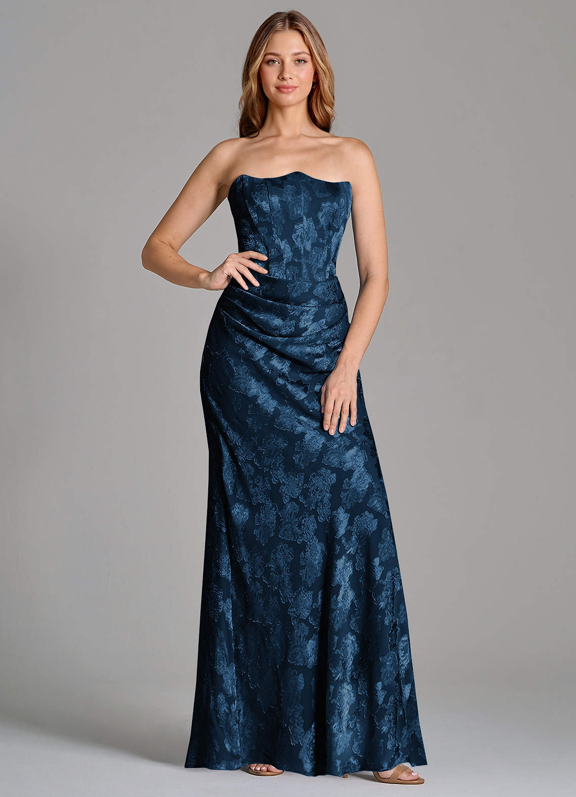 Azazie Ezrena Brudtärnklänningar Klänning av Sjöjungfru i Blommig Utbrändhet Axelbandslös Mörk Marinblå Konvertibel image1