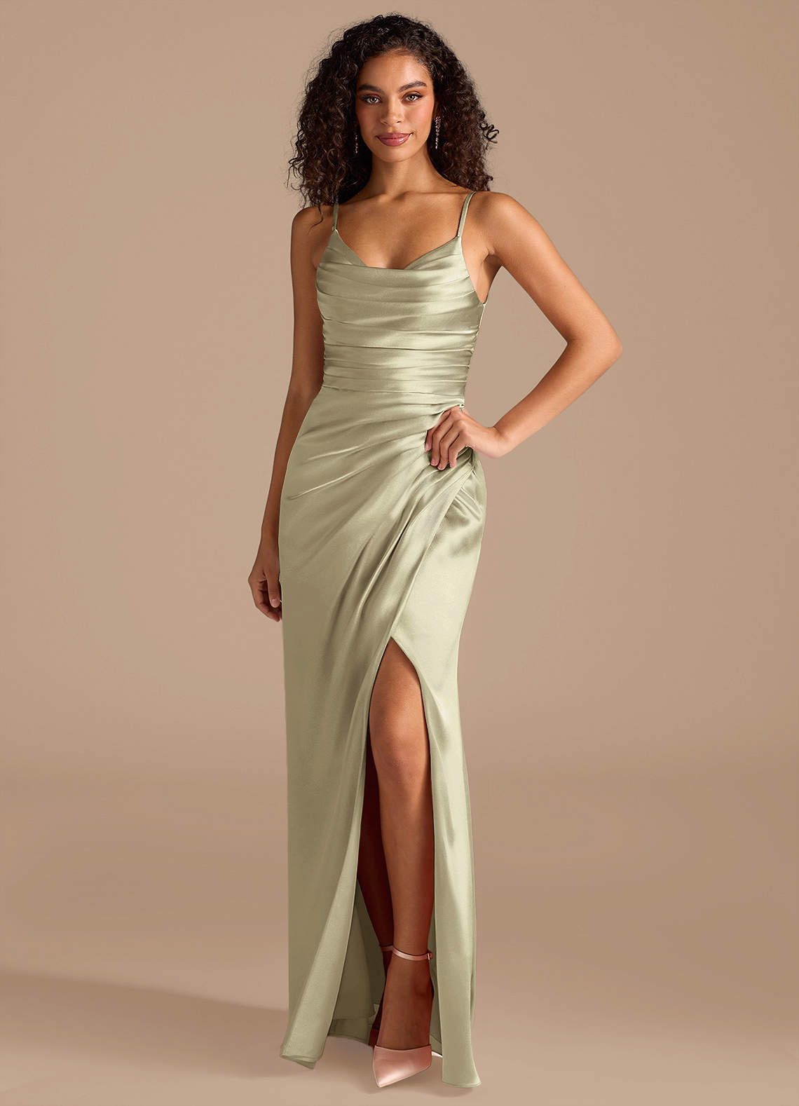 Azazie Deandra Vestidos de damas de honor Vestido de Musgo Verde de Satén Metálico de Corte Sirena con Plisado image1