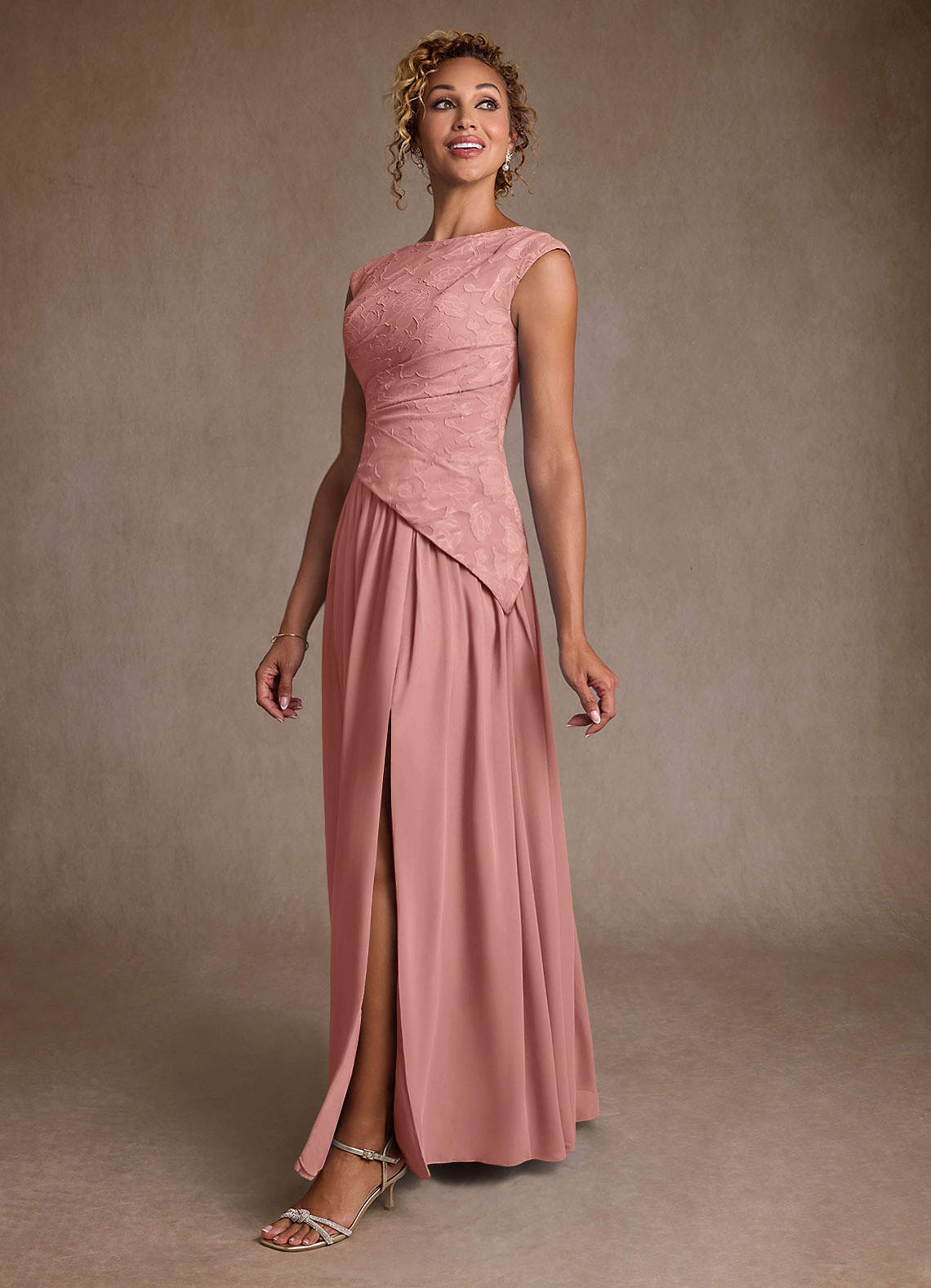 Azazie Kalleen vestidos de madre de la novia Vestido de Rosetón de Gasa de Corte en A con Plisado image3