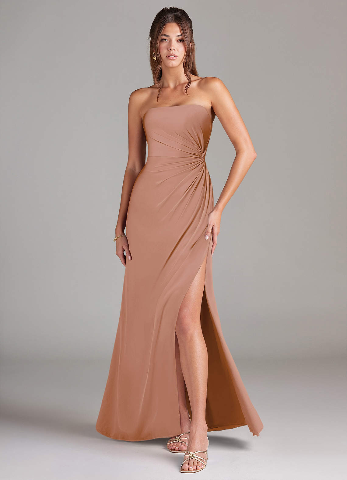Azazie Aliani Vestidos de damas de honor Vestido de Champán Rosado de Gasa de Corte Recto Convertible con Sin tirantes image1