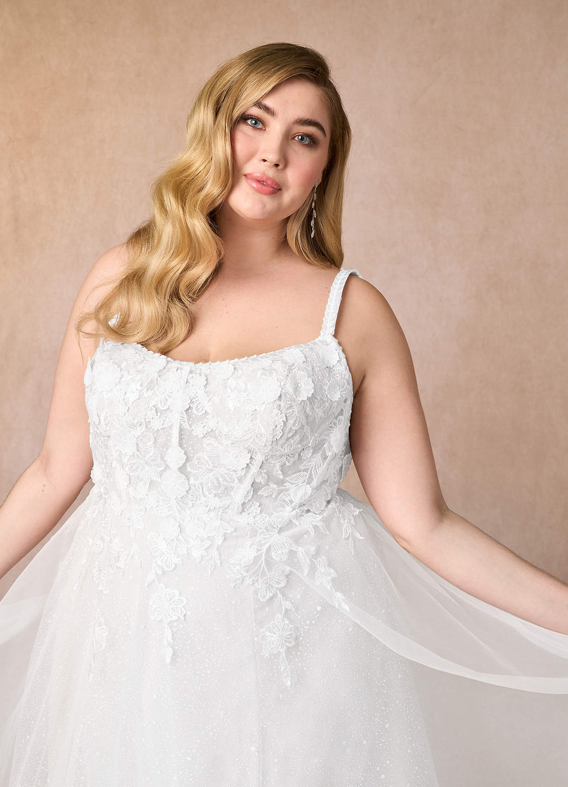 Azazie Jovana Vestidos de noiva Vestido Diamante Branco de Tule de Linha A com Renda image8