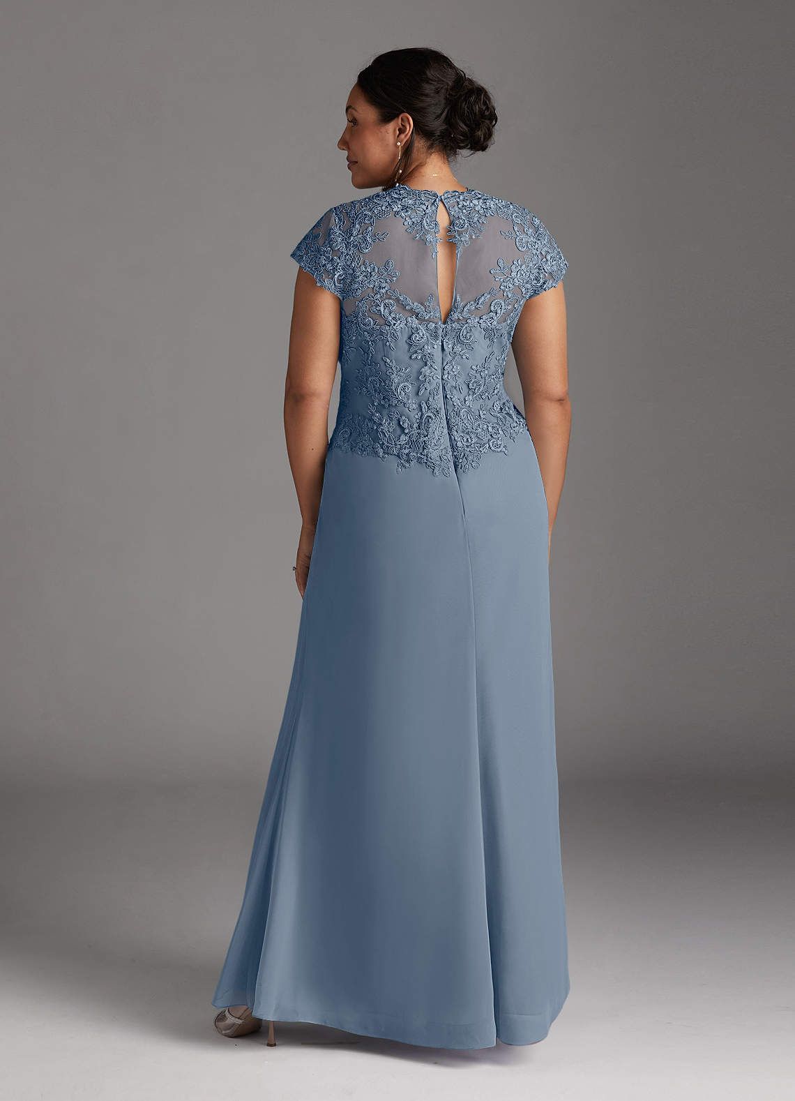 Azazie Junie Vestidos para mãe da noiva Vestido Crepúsculo de Chiffon de Linha A com Renda image7