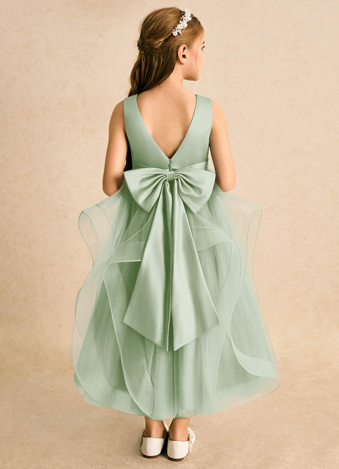 Azazie Vana Blumenmädchenkleider Ballkleid Schleifen Tüll Kleid Staubiger Salbeigrün image1