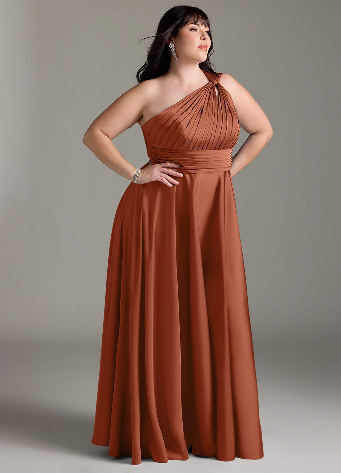 Azazie Charlize Robes de demoiselle d'honneur Robe Trapèze en Satin extensible Ue épaule Rose De Cèdre image11