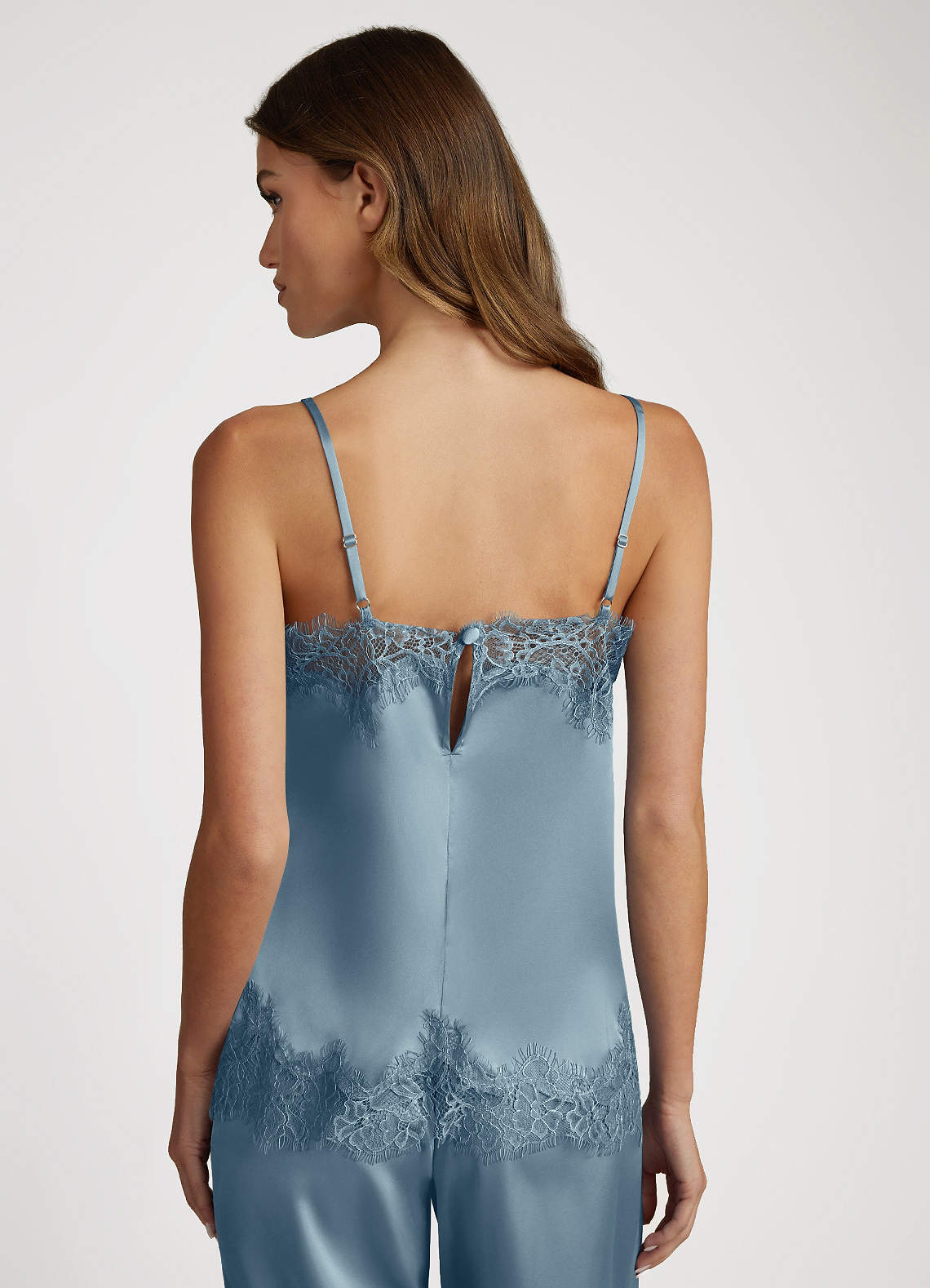 front Conjunto de pijama de camisola y pantalón de encaje y satén