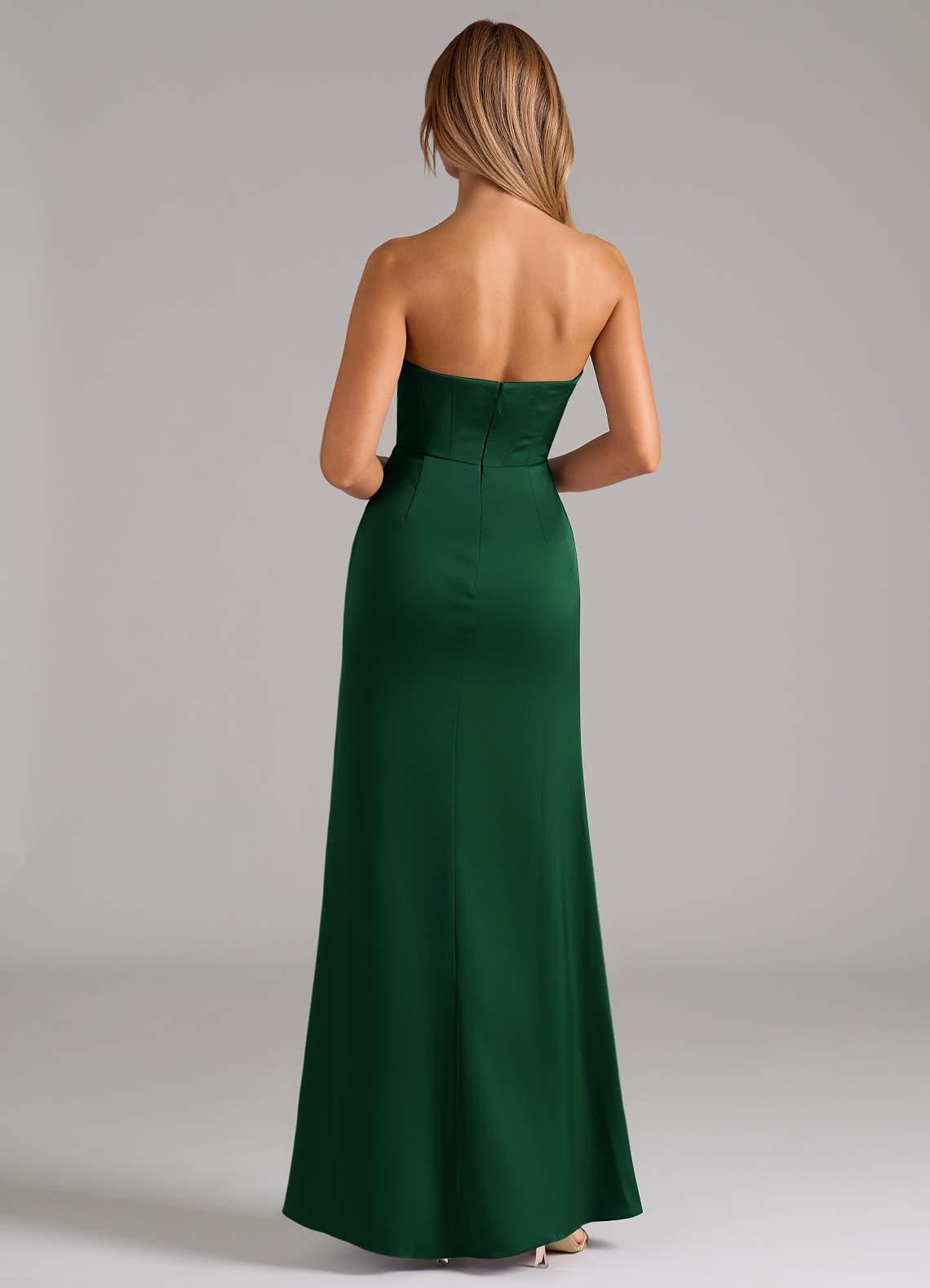 Azazie Johana Vestidos de damas de honor Vestido de Verde Oscuro de Satén Elástico de Corte Sirena Convertible con Vestidos sin tirantes image6
