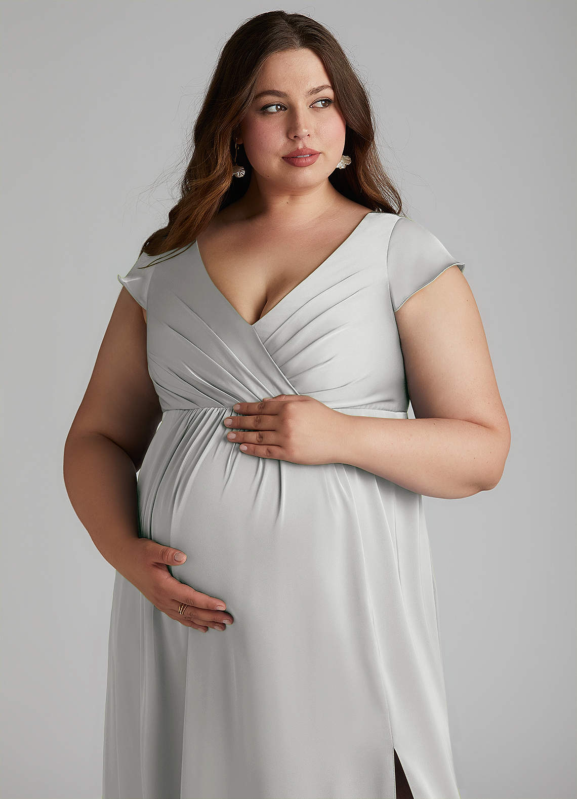 Azazie Allessia vestidos de dama de honor de maternidad Vestido de Corte en A Plisado Hasta el suelo Satén Elástico image12