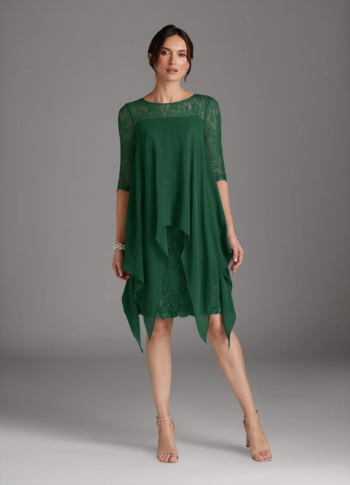 Azazie Flo Mère de la mariée Robes Robe Trapèze en Mousseline de soie Dentelle Vert Foncé image1