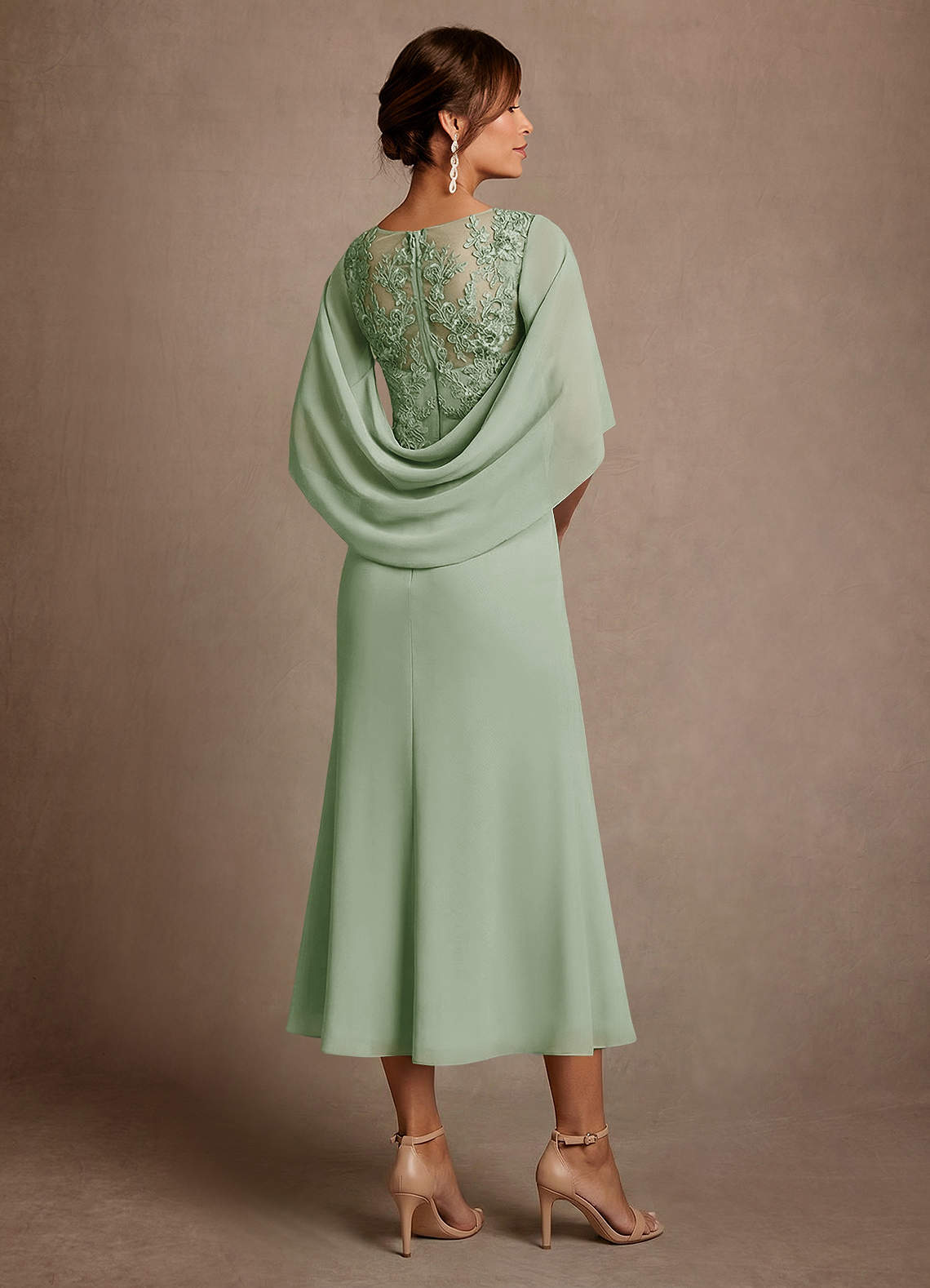 Azazie Forums Mère de la mariée Robes Robe Trapèze en Dentelle Vert Sauge image1