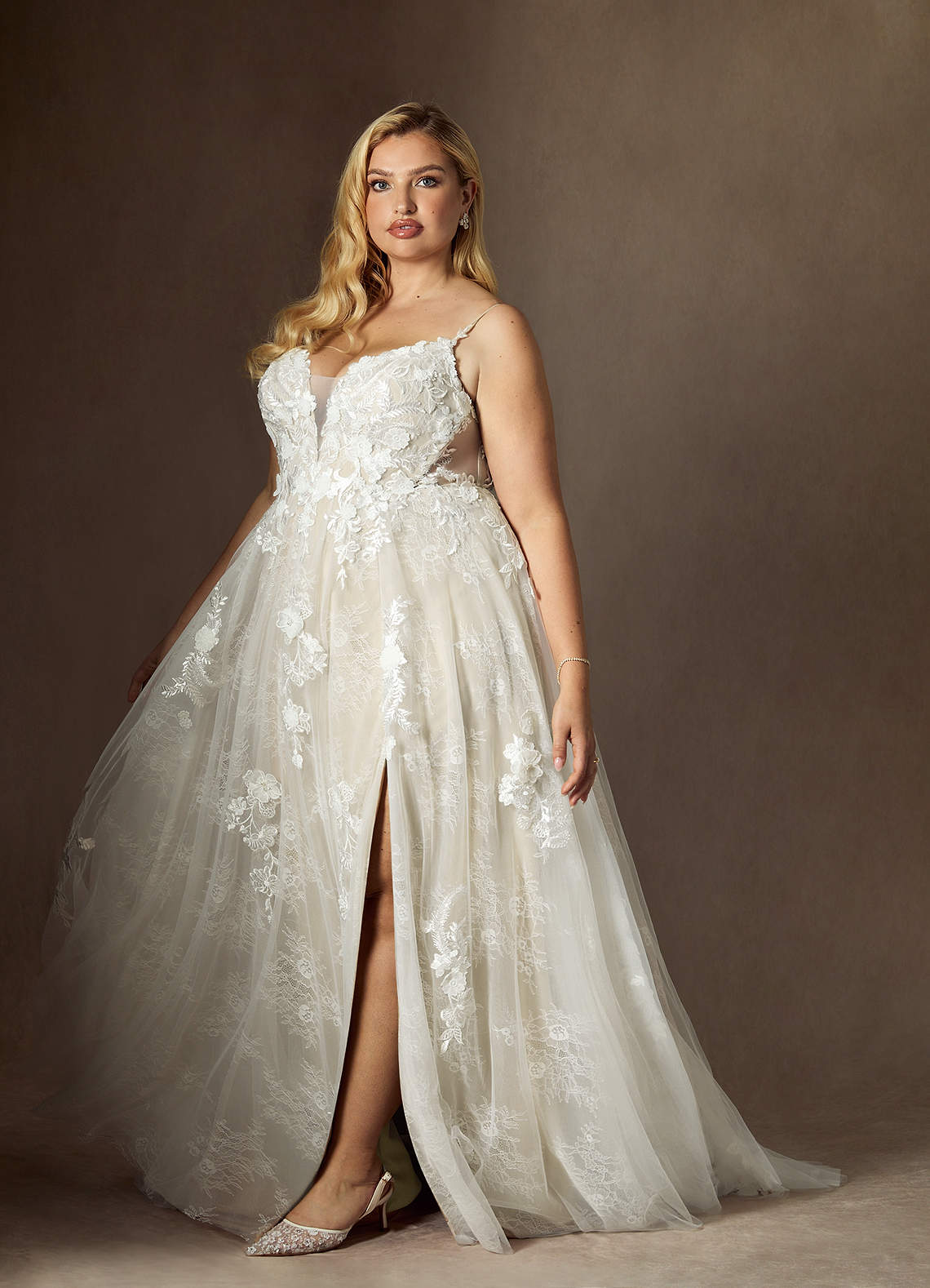 Azazie Monda Vestidos de novia Vestido de Blanco Diamante Champán de Tul de Corte en A con Encaje image13
