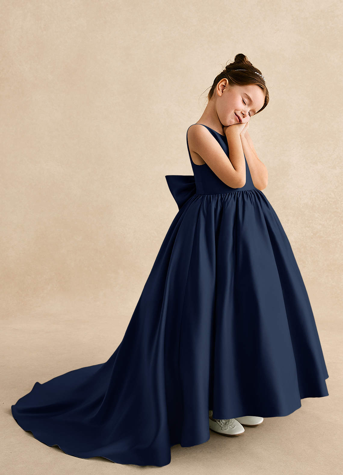 Azazie Mimia Robe Demoiselle D'honneur Fillette Robe Trapèze en Mat Satiné Arc Bleu Marine Foncé image3