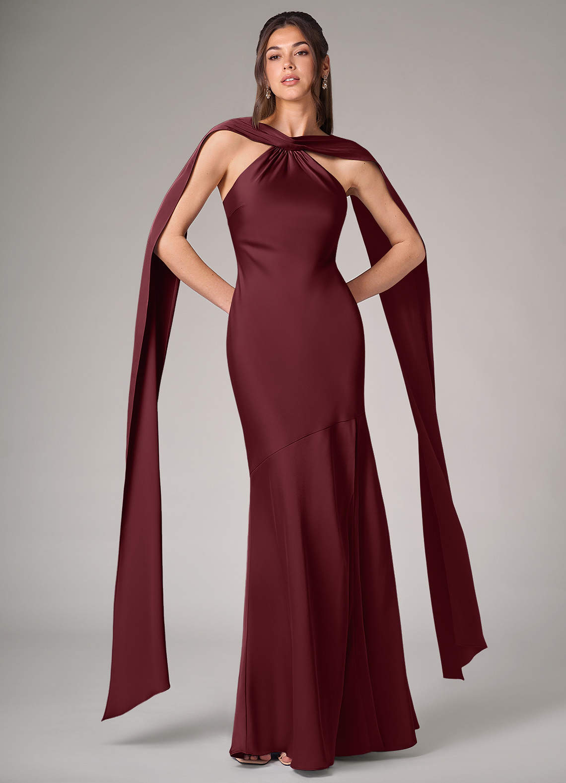 Azazie Kinsley Vestidos de damas de honor Vestido de Cabernet de Satén Elástico de Corte Sirena con Corte Lateral image1