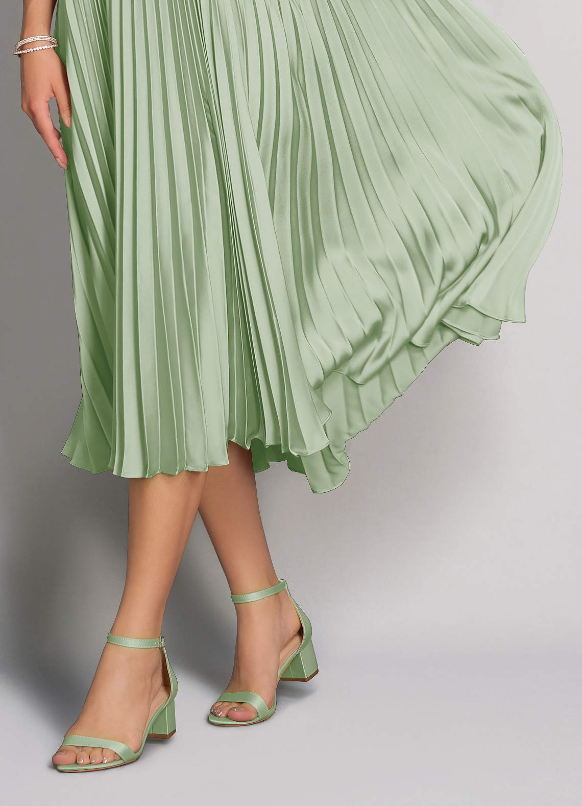 Vert Sauge Sandales à talon carré et boucle à une bride en satin