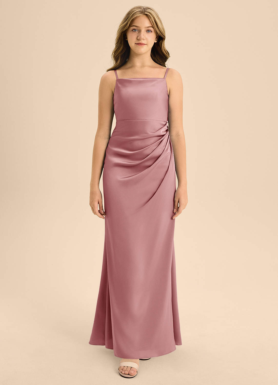 Azazie Renna Junior Vestido de Rosa Polvorienta de Satén Elástico de Corte En A con Plisado image5