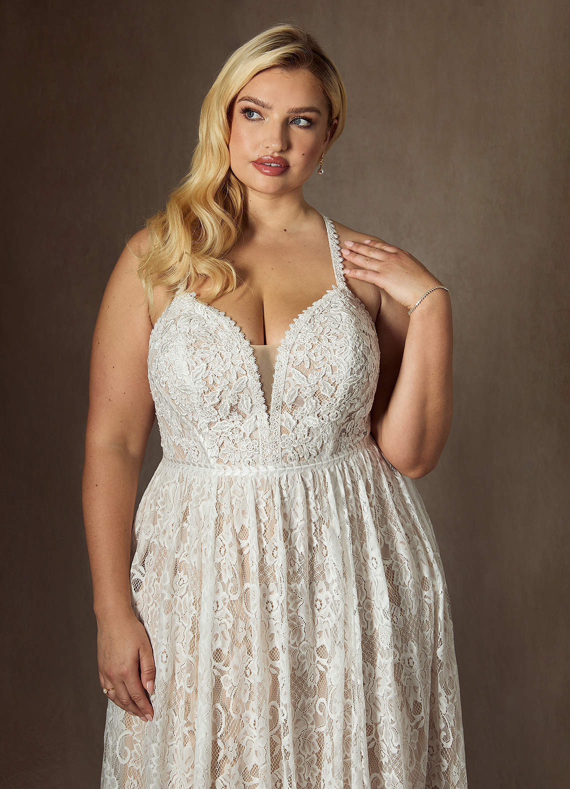 Azazie August Vestidos de novia Vestido de Blanco Diamante Nude de Encaje de Corte en A image11