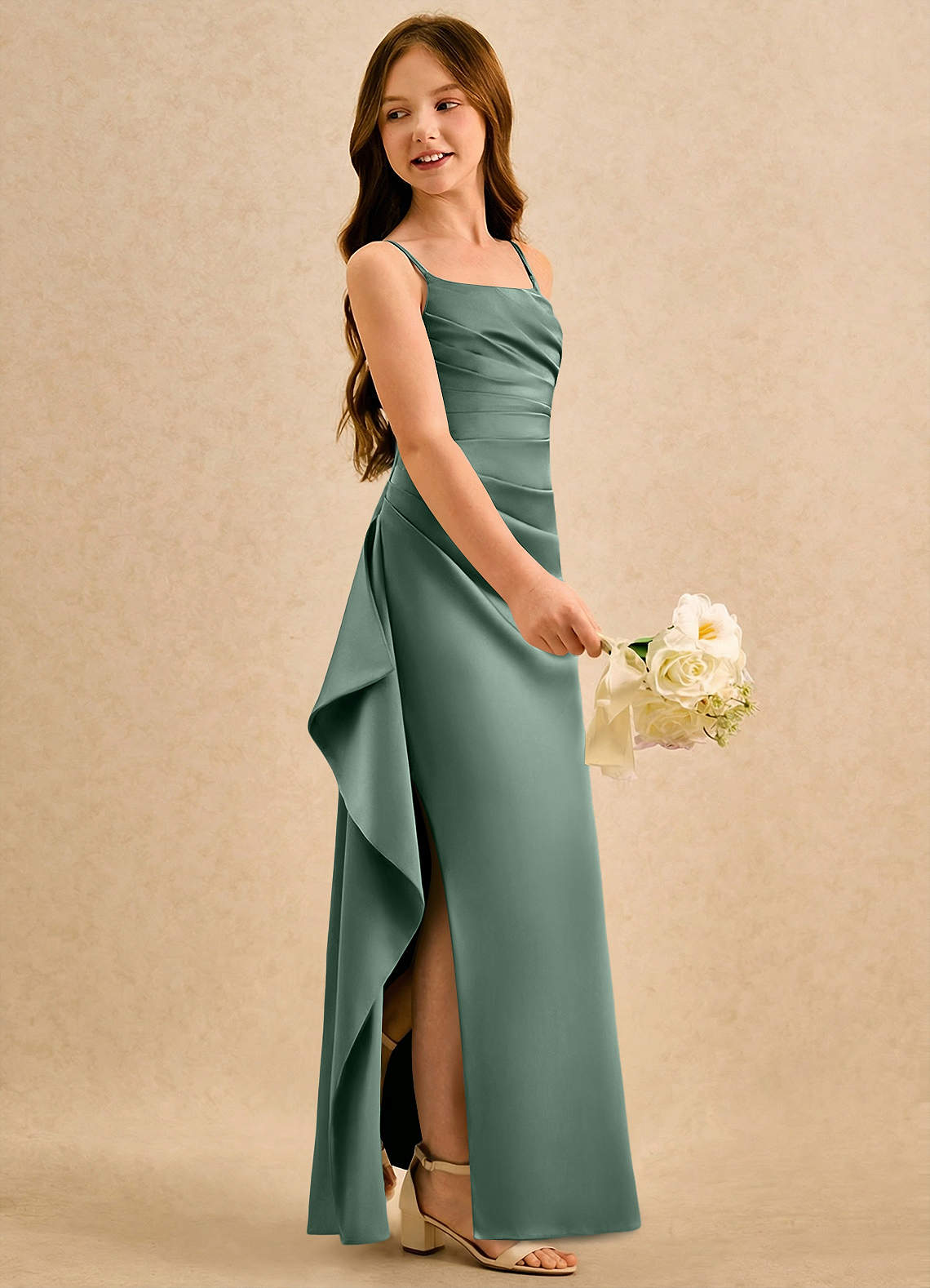 Azazie Cannoli Girls Formal Blumenmädchenkleider A-Linie Plissee Matte Satin Kleid Eukalyptus image3