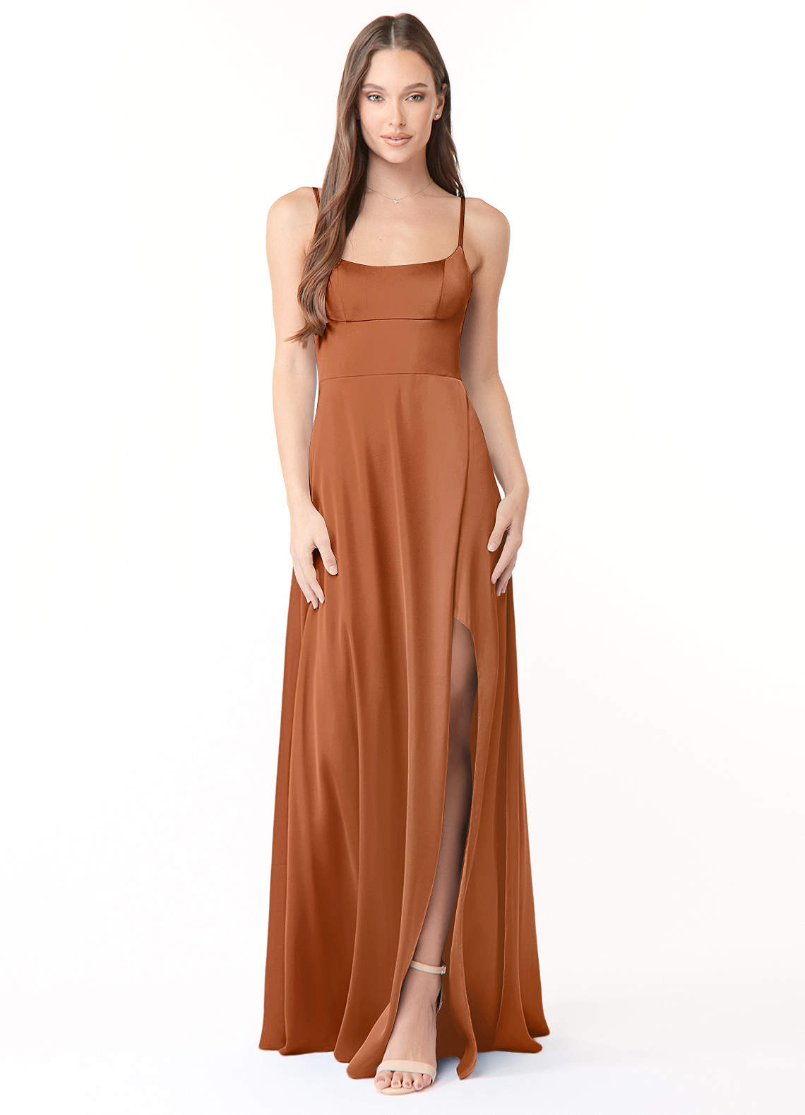 Azazie Halsey Robes de demoiselle d'honneur Robe Fourreau en Satin extensible Fente Latérale Cuivre image1