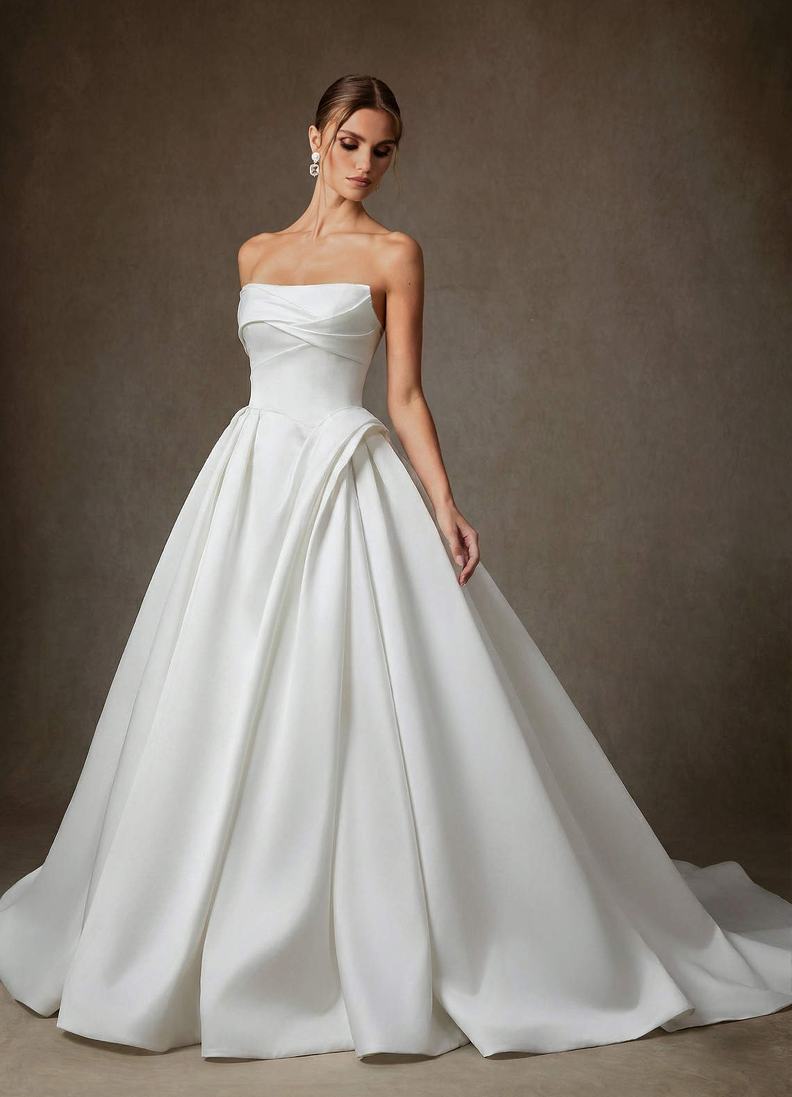 Azazie Suki Robes de mariée Robe Princesse en Satin Épaule décolletée Blanc De Diamant image5