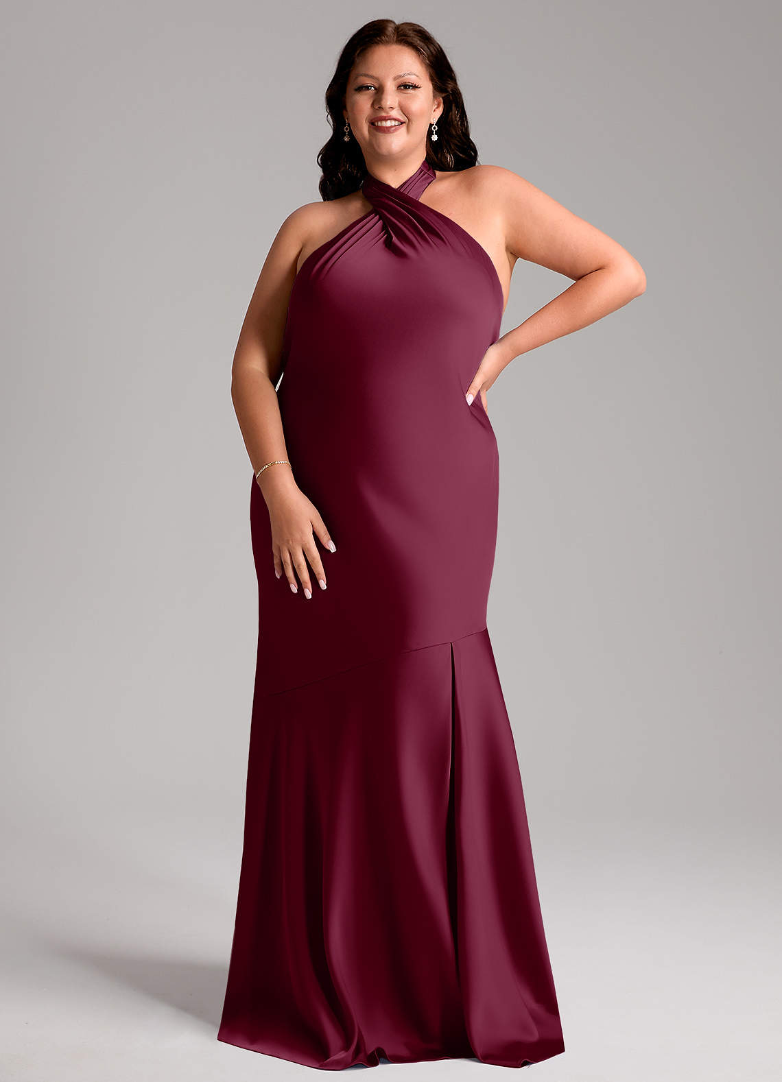 Azazie Lorena Robes de demoiselle d'honneur Robe Sirène en Satin extensible Plissée Mûre image1
