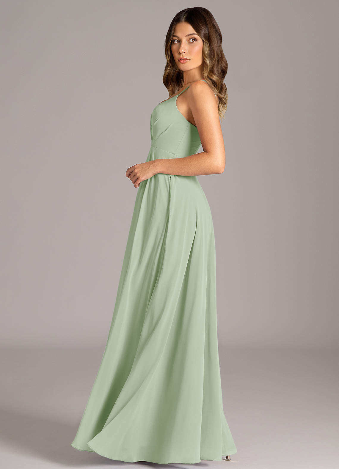 Azazie Amani Robes de demoiselle d'honneur Robe Trapèze en Mousseline de soie Plissée Vert Sauge image2