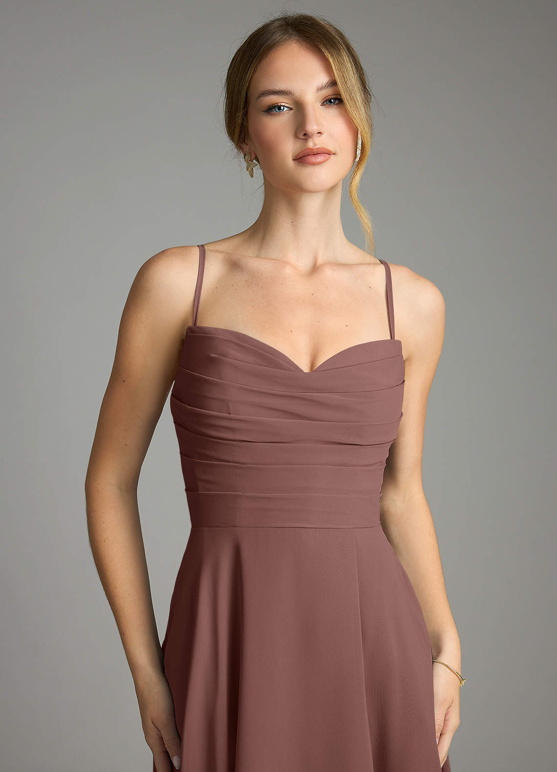 Azazie Ayla Abiti da Damigella Abito A-Line in Chiffon Scollo a Cuore Espresso image4
