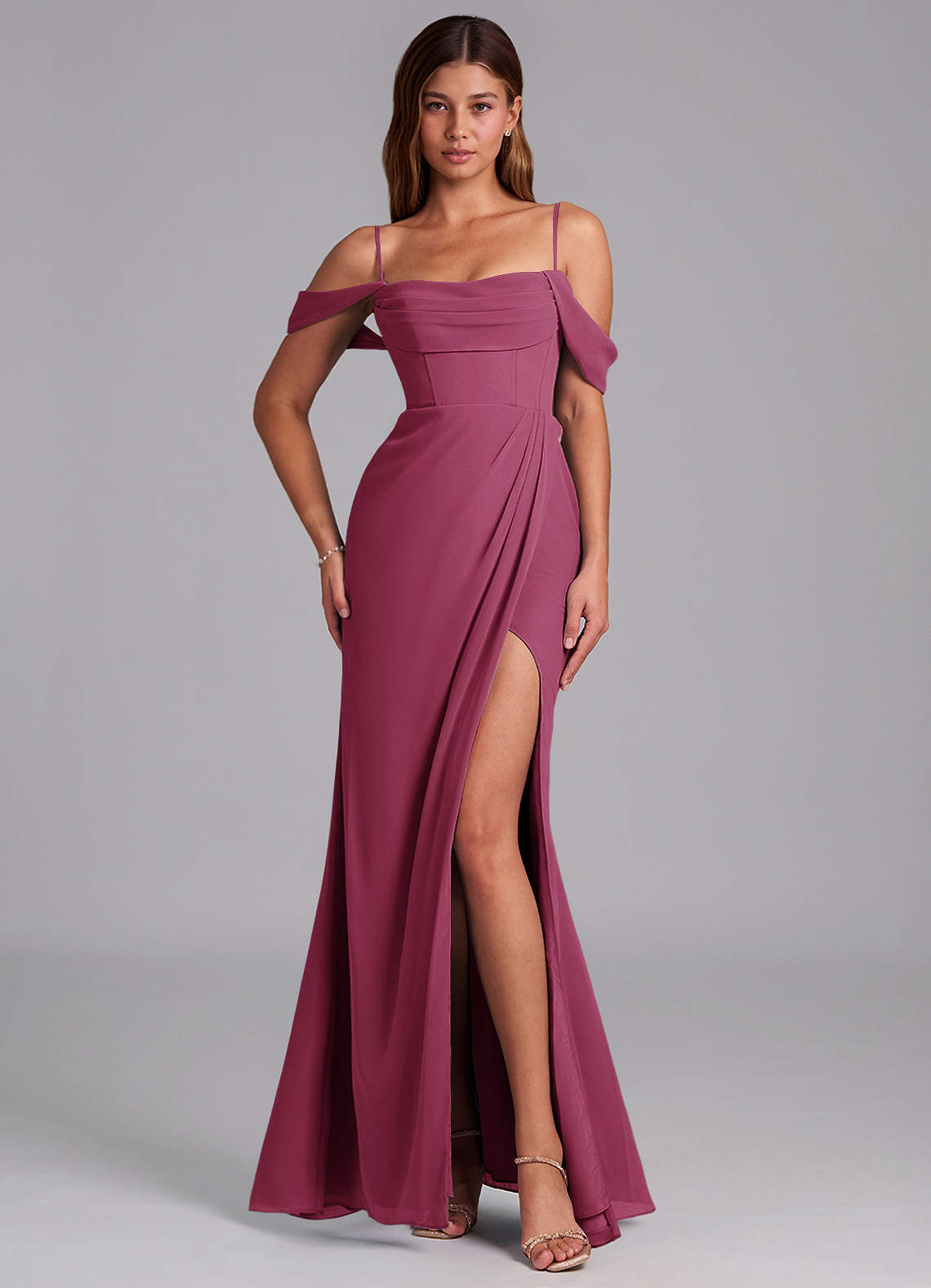Azazie Johana Jurken voor bruidsmeisjes Converteerbaar Jurk van Chiffon met Zeemeermin Off-shoulder Moerbei image3