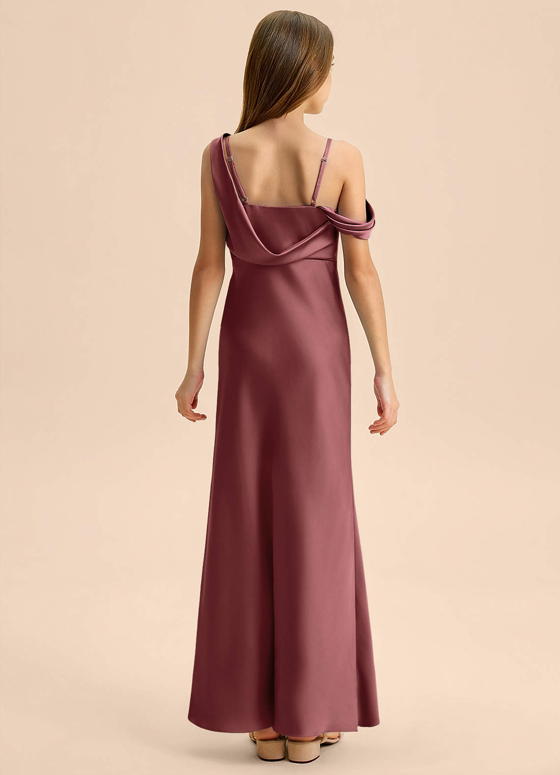 Azazie Madelyn Junior Robe Fourreau en Satin extensible Épaule décolletée Améthyste image1