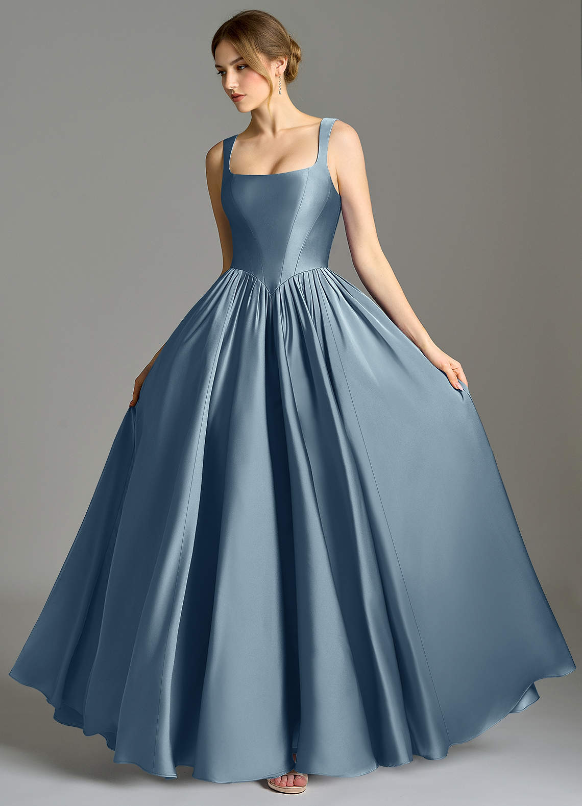 Azazie Verina Vestidos de madrinha de casamento Vestido Azul Empoeirado de Cetim elástico de Linha A com Plissado image3
