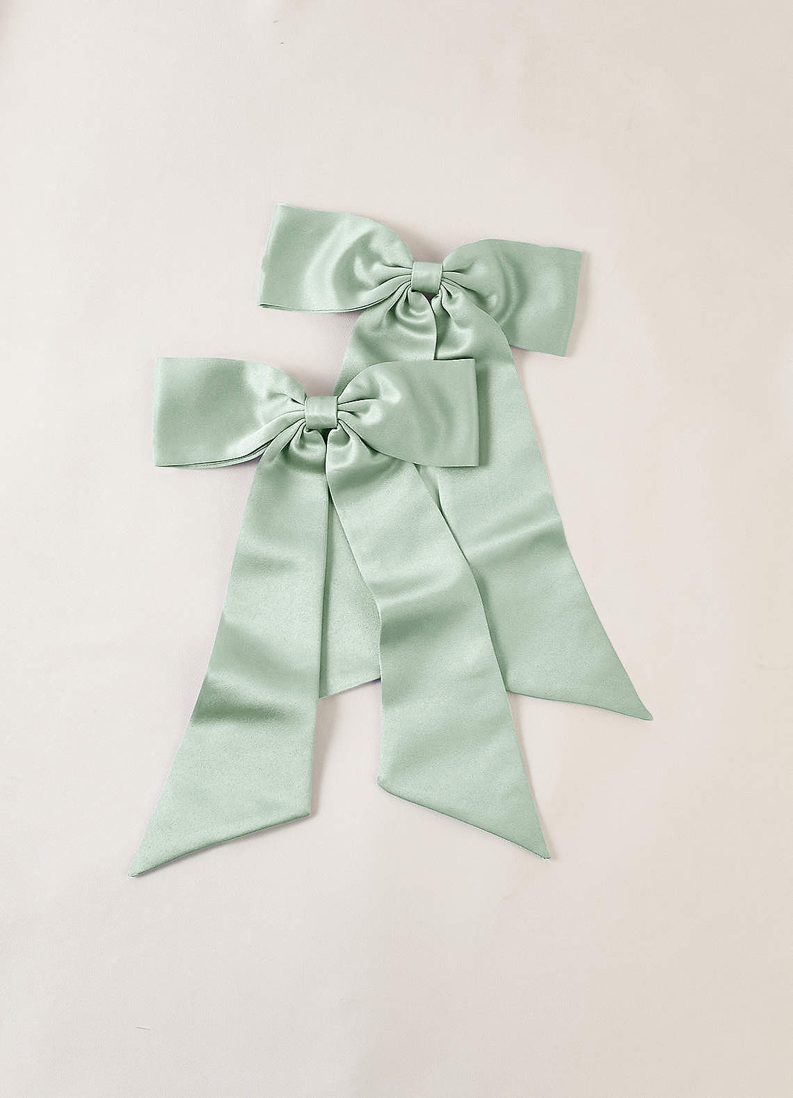 front Juego de pinzas para el cabello con lazo de satén elástico de color a juego