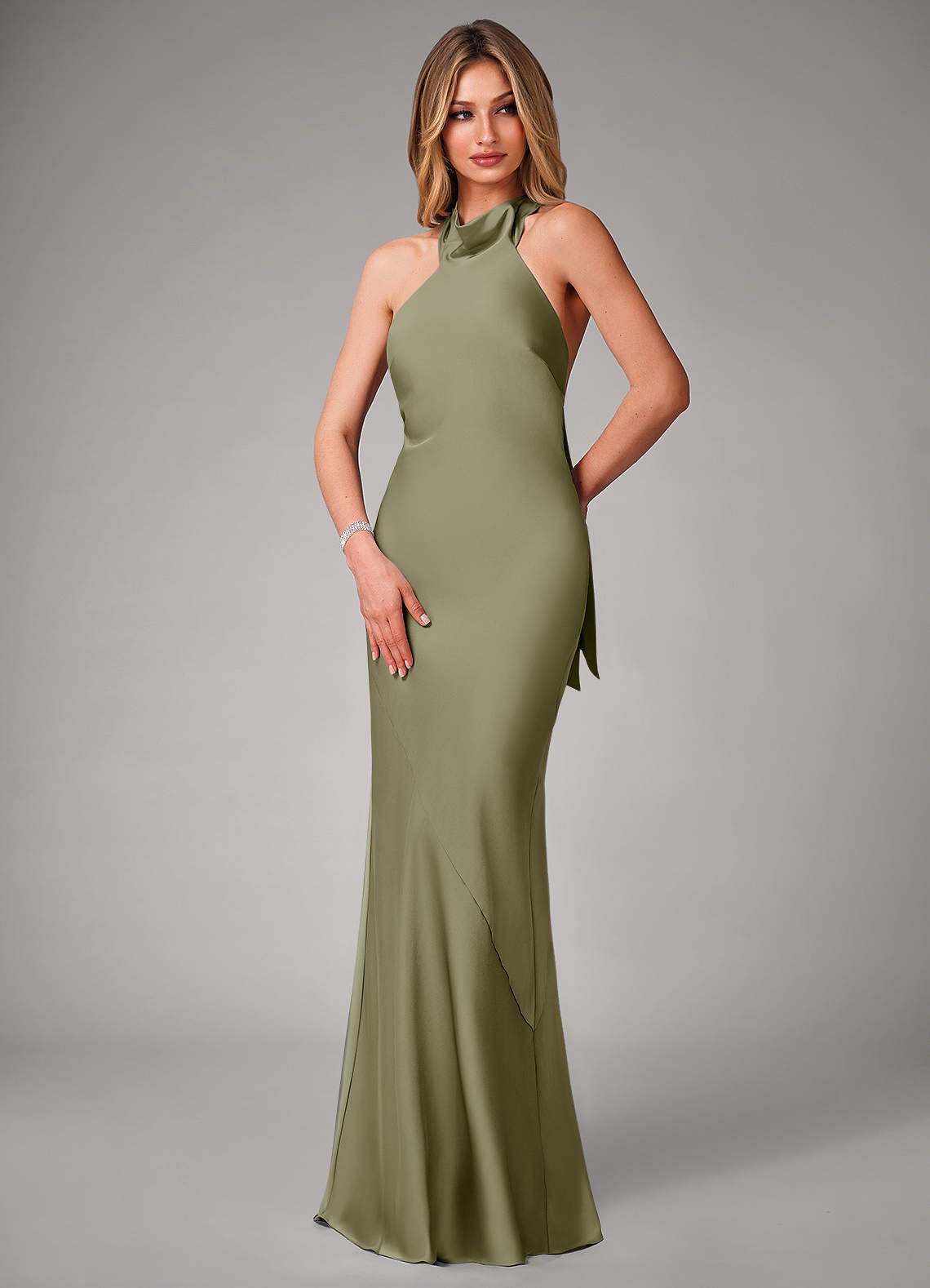 Azazie Velli Abiti da Damigella Abito Sirena in Raso Elasticizzato Collo Alto Pistacchio image2
