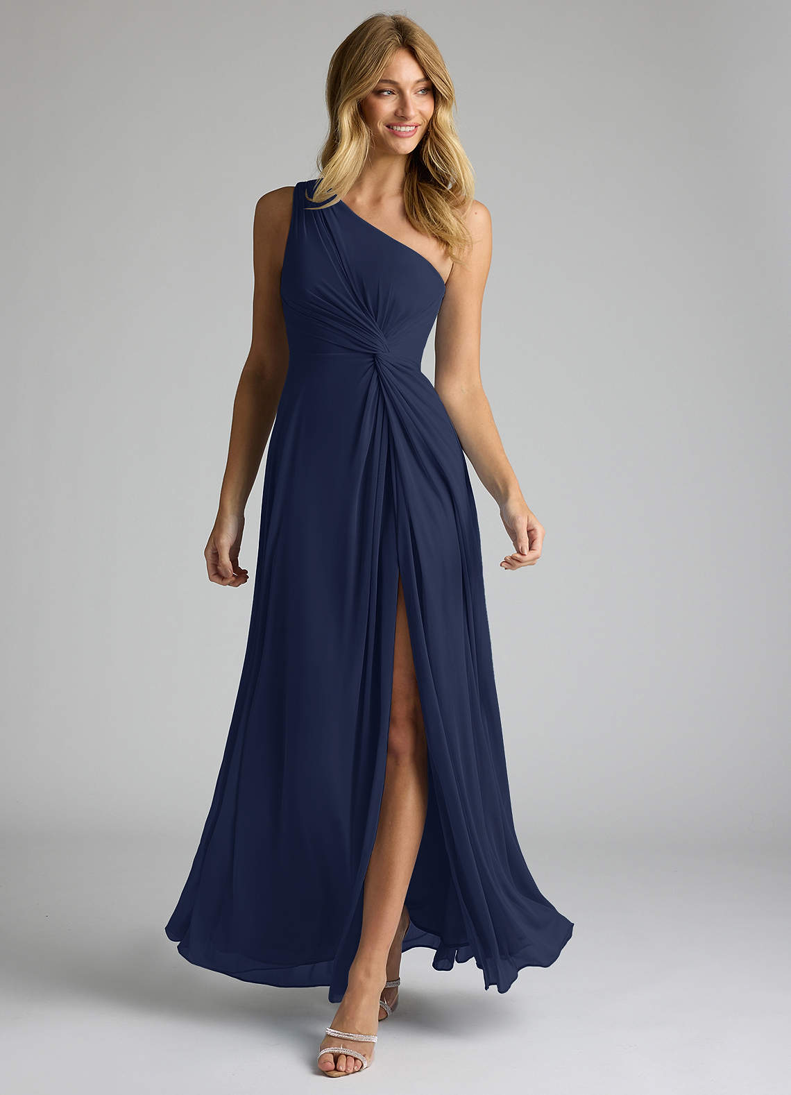 Azazie Brooke Vestidos de damas de honor Vestido de Azul Marino Oscuro de Malla de Corte en A con Hombro unilateral image1