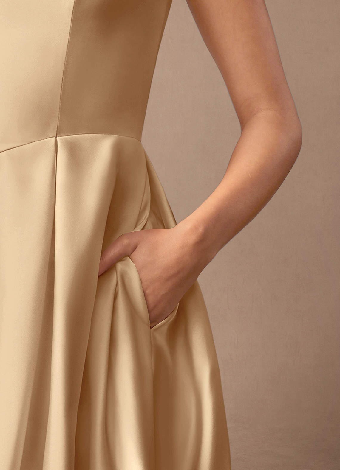 Azazie Fulton Abiti per la Madre della Sposa Abito A-Line in Raso Elasticizzato Plissettato Champagne image6