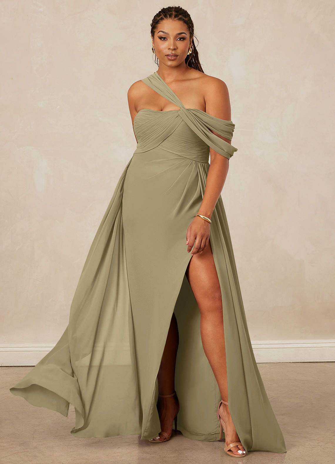 Christian Siriano Bridal for Azazie 1014 Robes de demoiselle d'honneur Robe Trapèze en Mousseline de soie Épaule décolletée Vert Mousse image1