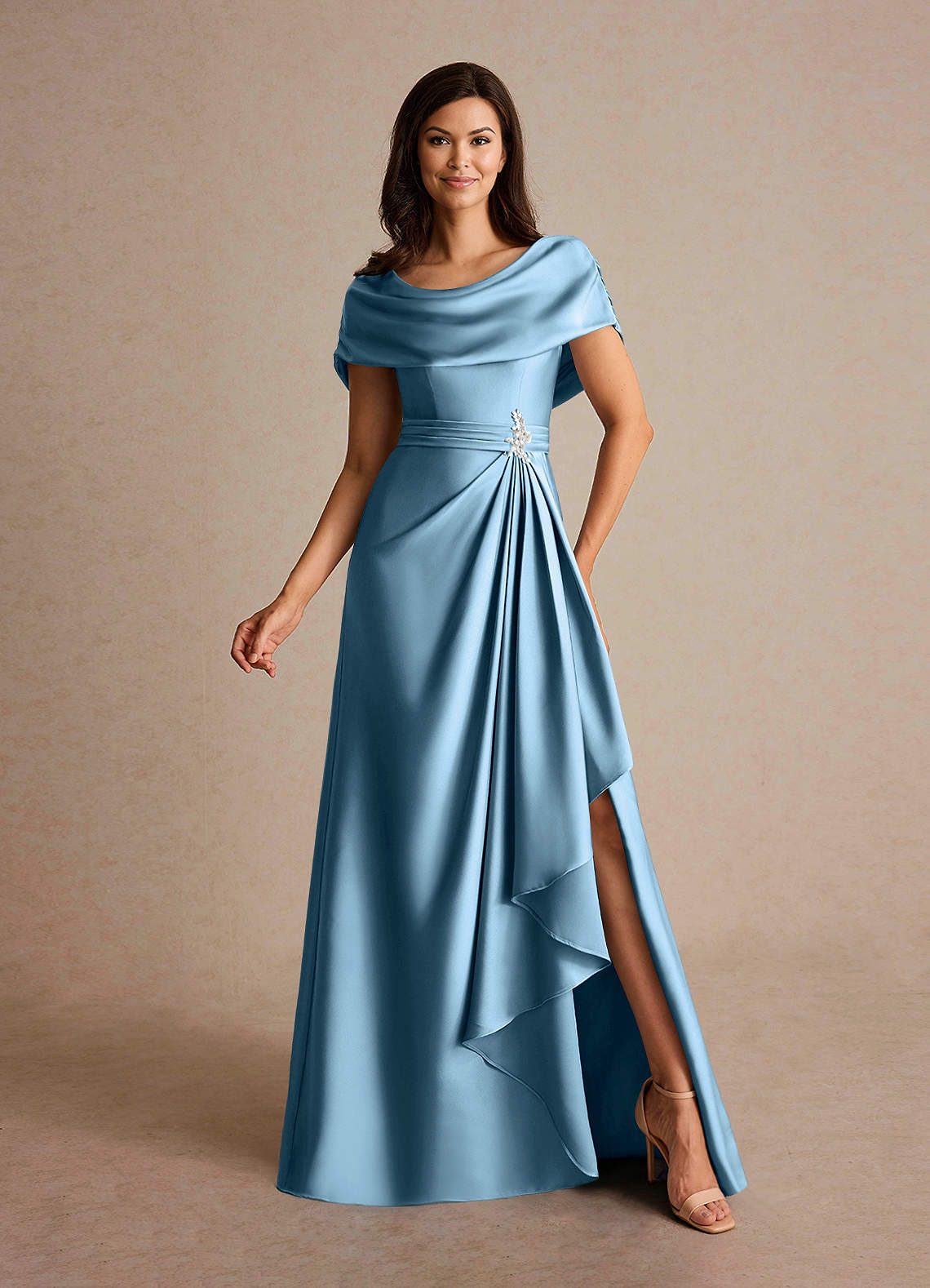 Azazie Branford vestidos de madre de la novia Vestido de Azul Acero de Satén Elástico de Corte En A con Plisado image1