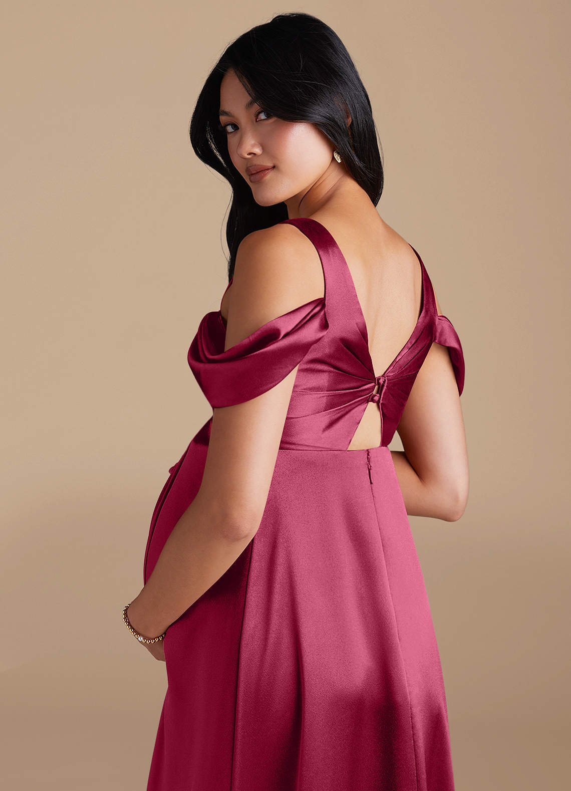 Azazie Rhea vestidos de dama de honor de maternidad Vestido de Corte En A Plisado Hasta el suelo Satén Metálico image3