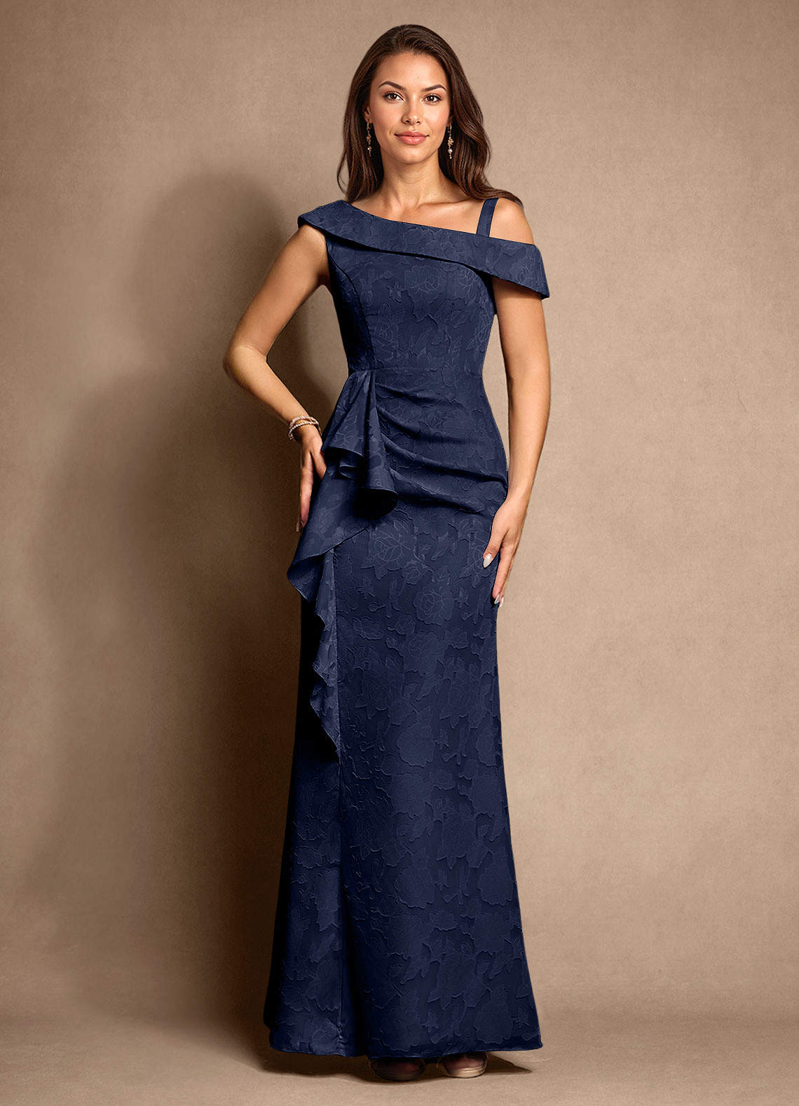 Azazie Hamptons vestidos de madre de la novia Vestido de Azul Marino Oscuro de Devorado Floral de Corte En A con Plisado image5