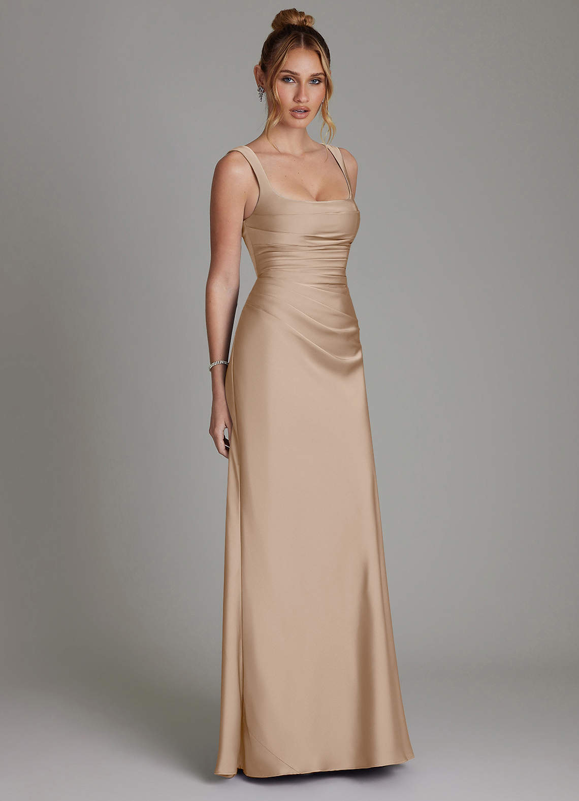 Azazie Agustina Vestidos de madrinha de casamento Vestido Cinza de Cetim elástico de sereia com Espartilho image3