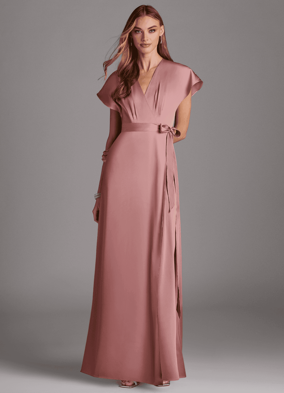 Azazie Nico Robes de demoiselle d'honneur Robe Trapèze en Satin extensible Col en V Rose Poussiéreuse image1