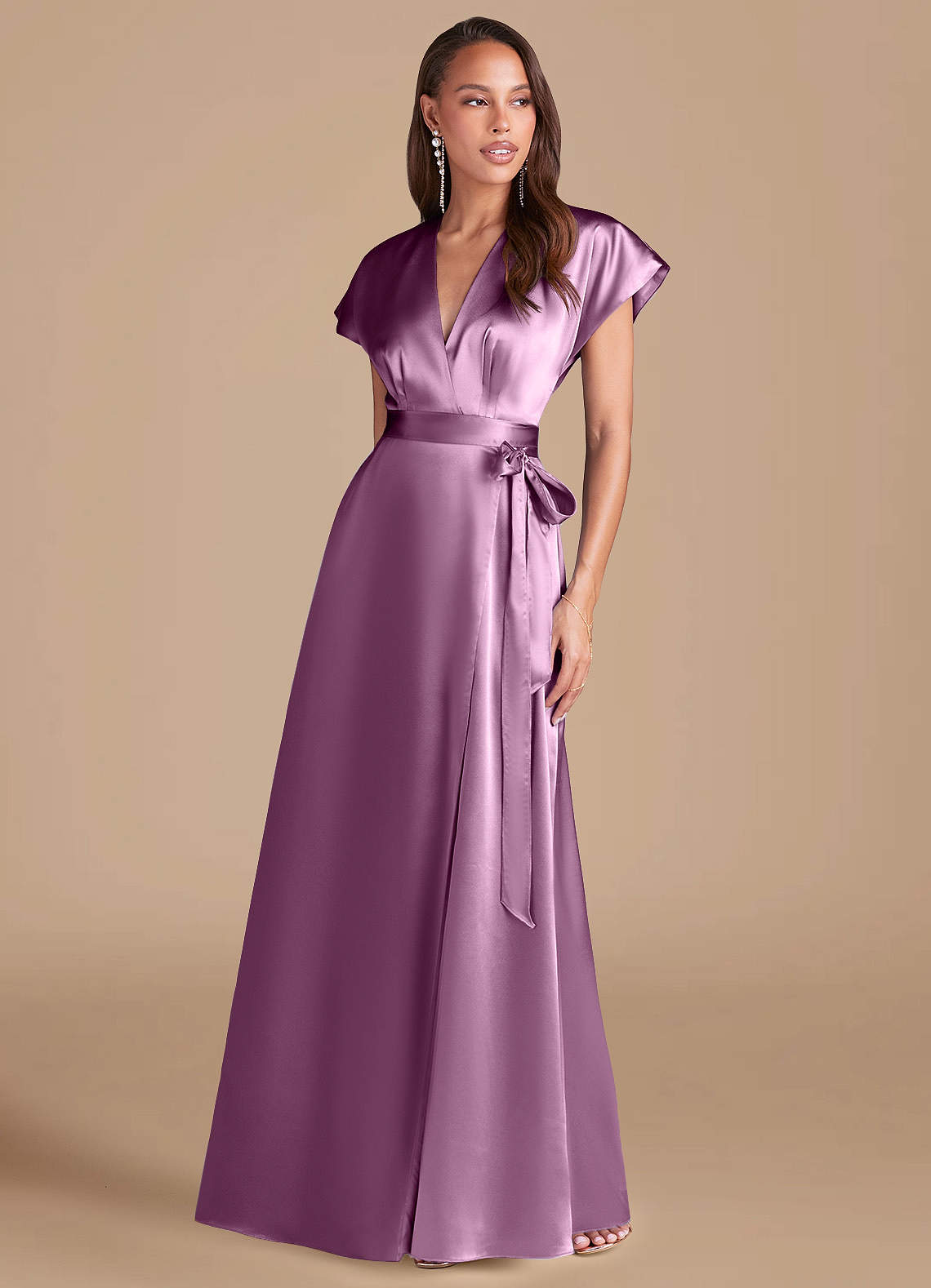 Azazie Nico Robes de demoiselle d'honneur Robe Trapèze en Satiné métallisé Plissée Glycine image1