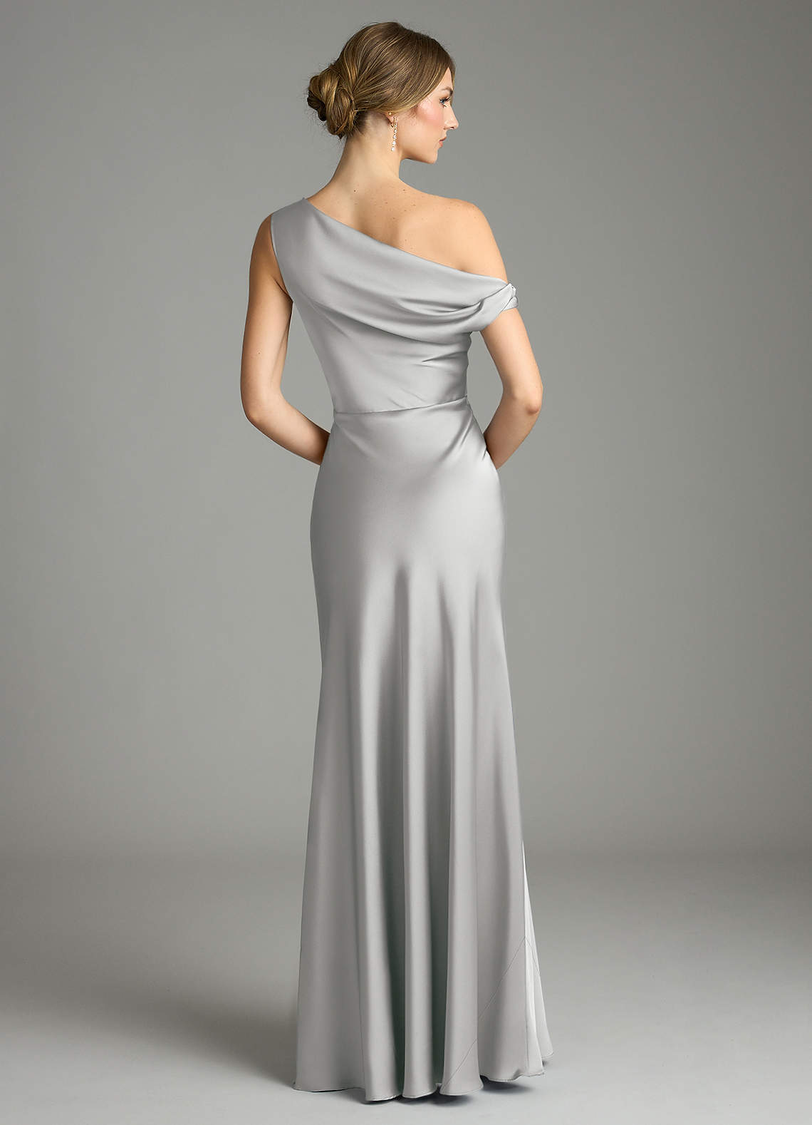 Azazie Emerson Brudepigekjoler Havfrue Off-Shoulder Stræk satin Gulv-længde Kjole image2