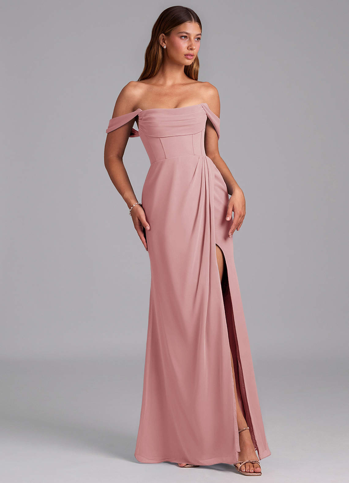 Azazie Johana Vestidos de damas de honor Vestido de Rosa Polvorienta de Gasa de Corte Sirena Convertible con Vestidos sin tirantes image5