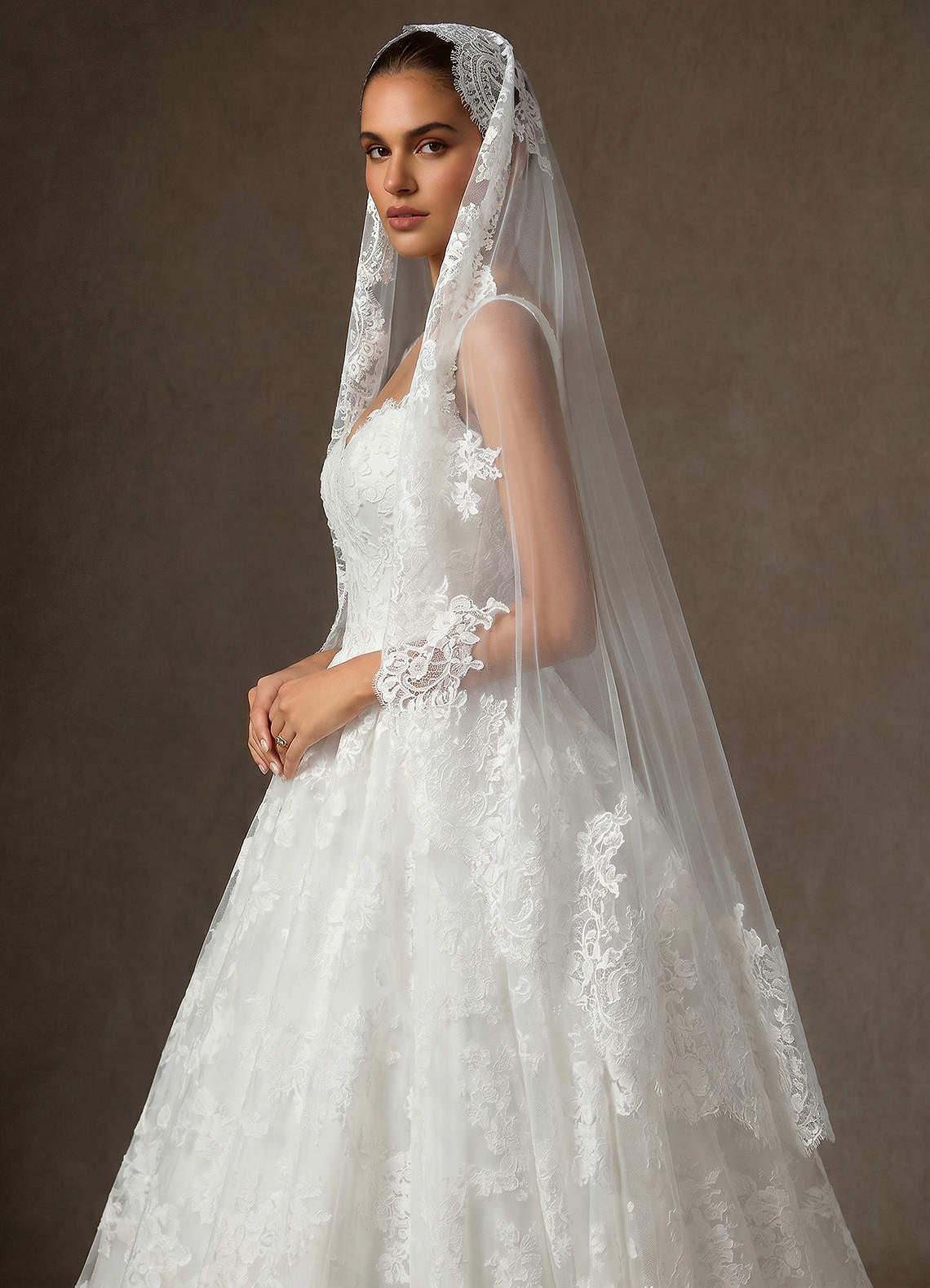 front Mantilla de encaje Juliette Velo hasta la punta de los dedos